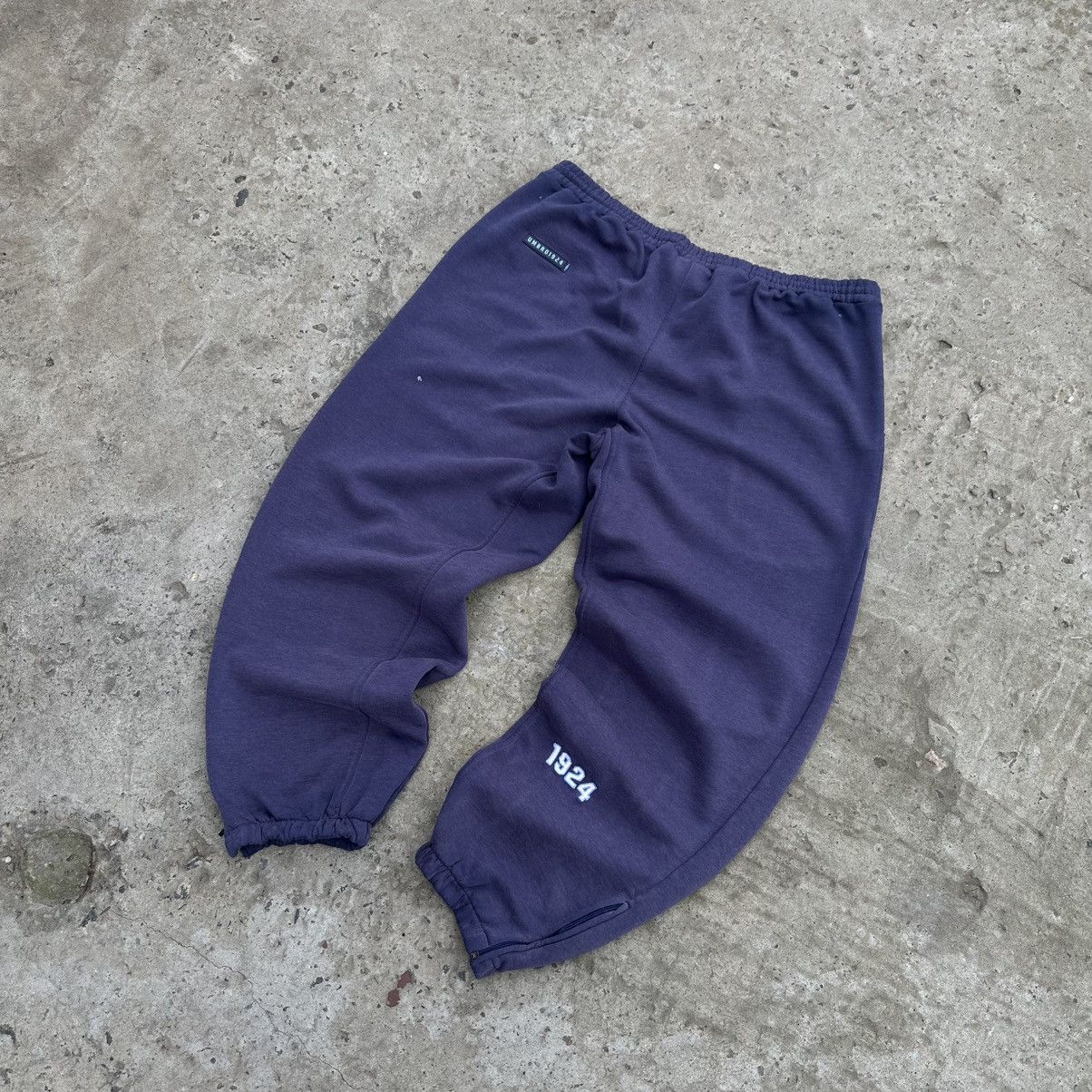 Umbro Vintage Umbro Joggers Small Logo Trashed Size L Y2K 90s USA Size US 36 / EU 52 - 2 Thumbnail