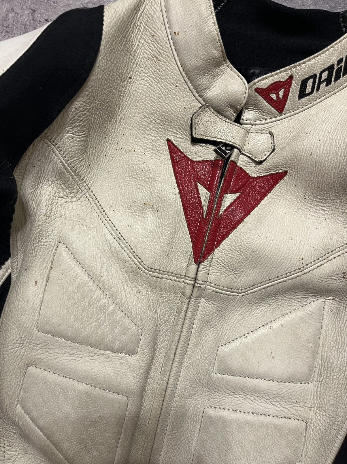 Dainese Dainese Stripe EVO Black/White 2-piece suit Size US M / EU 48-50 / 2 - 14 Thumbnail