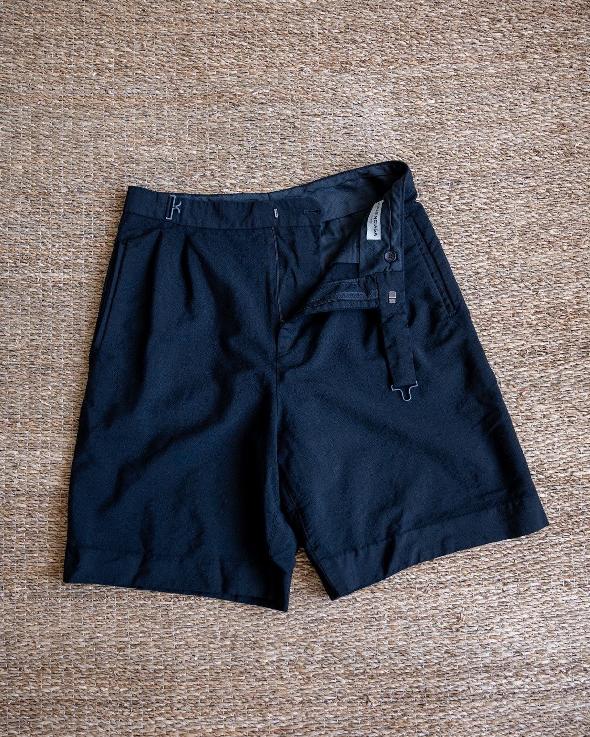 Balenciaga Balenciaga by Demna Gvasalia wide-leg wool shorts Size US 30 / EU 46 - 5 Thumbnail