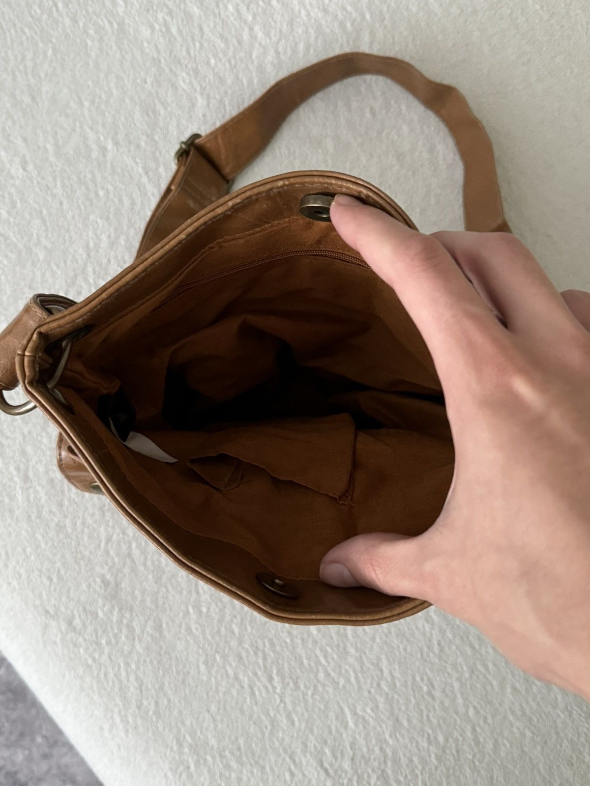 Kangol Vintage Kangol leather crossbody messenger bag Size ONE SIZE - 9 Thumbnail