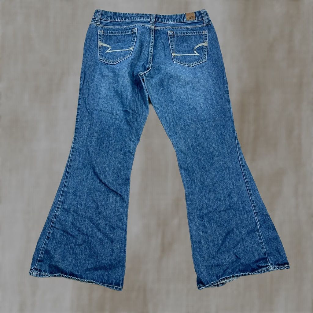 American Eagle Outfitters Vintage American Eagle Outfitters Jeans Women 10 Short Flared Low Rise 32x28 Blue Denim Slim Stretch Hipster 90s Mens Womens Girls Size 32" / US 10 / IT 46 - 1 Thumbnail