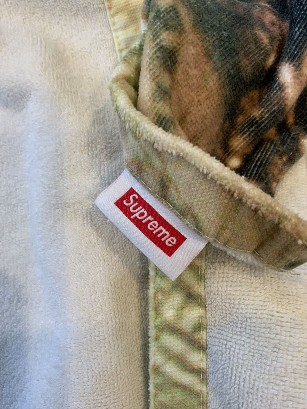 Supreme Supreme SS20 “Bling” Money Green Jewelry Gold Beach Towel Size ONE SIZE - 6 Thumbnail