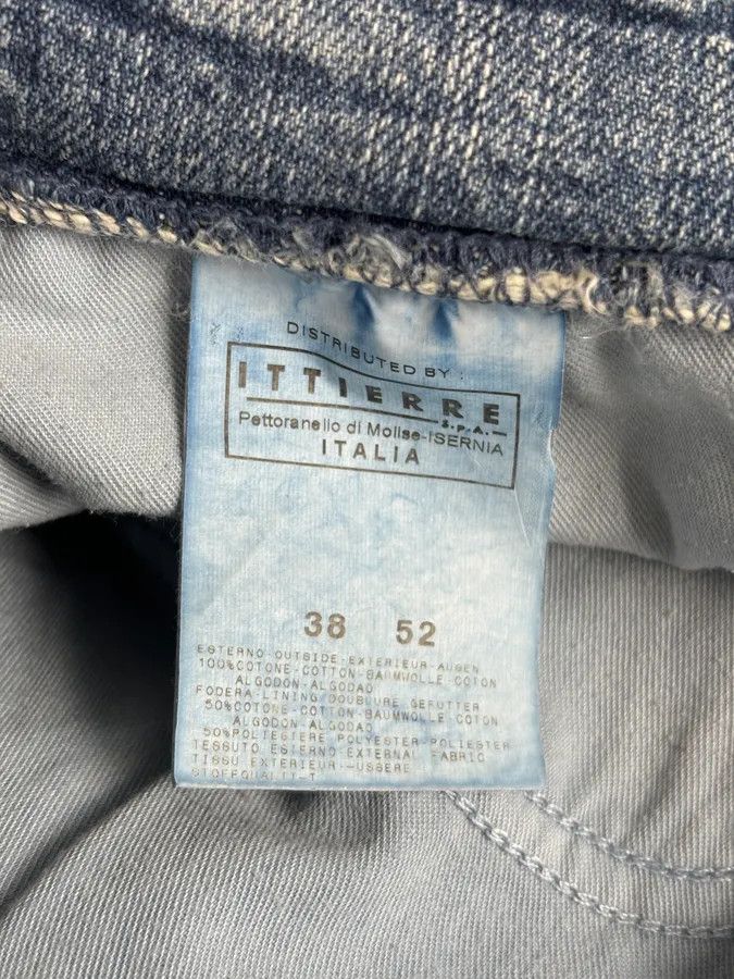 Dolce & Gabbana SS2006 Dolce & Gabbana Python Waist Distressed Denim Jeans Size US 33 - 13 Thumbnail