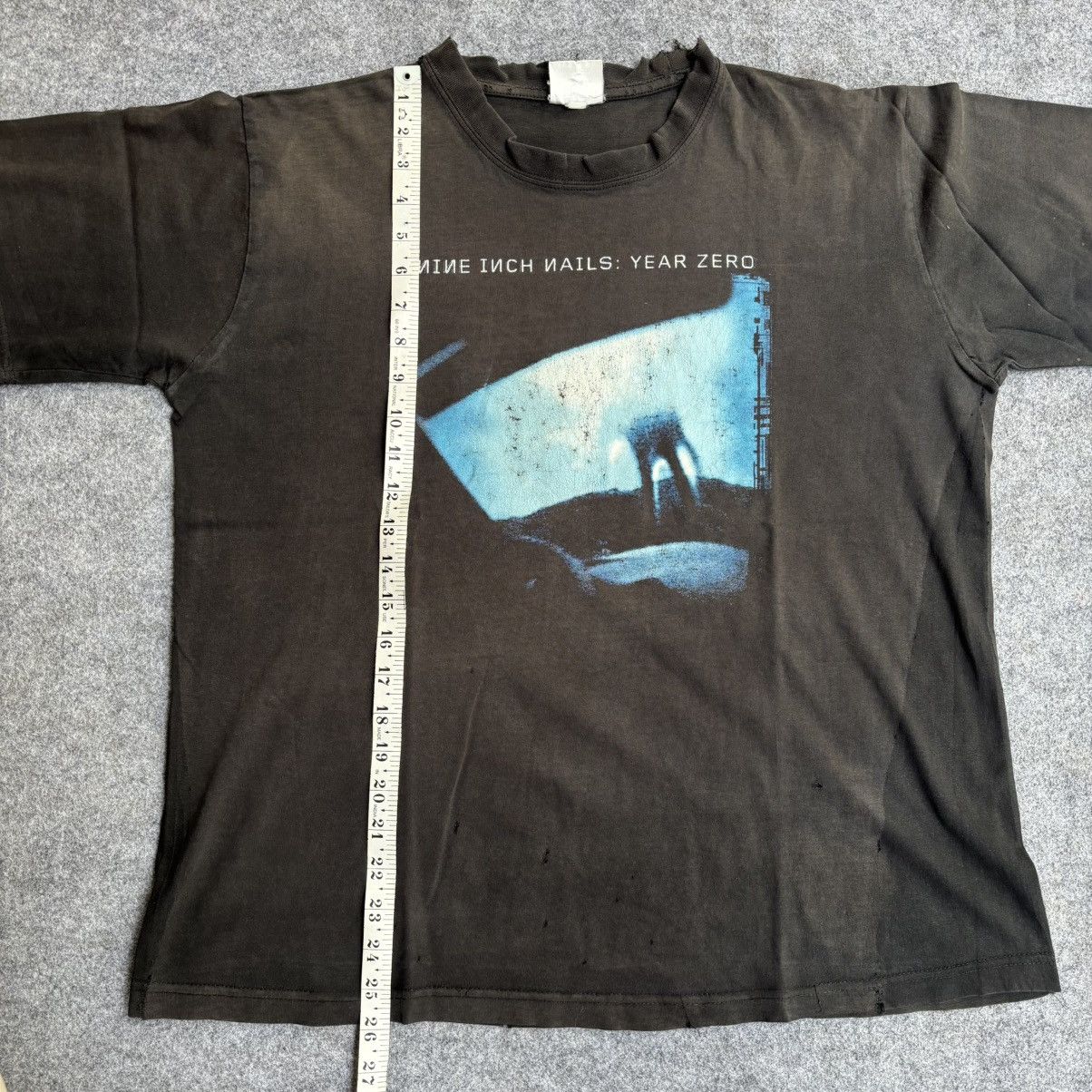 Band Tees Vintage Nine Inch Nails Year Zero T shirt Size US M / EU 48-50 / 2 - 6 Thumbnail