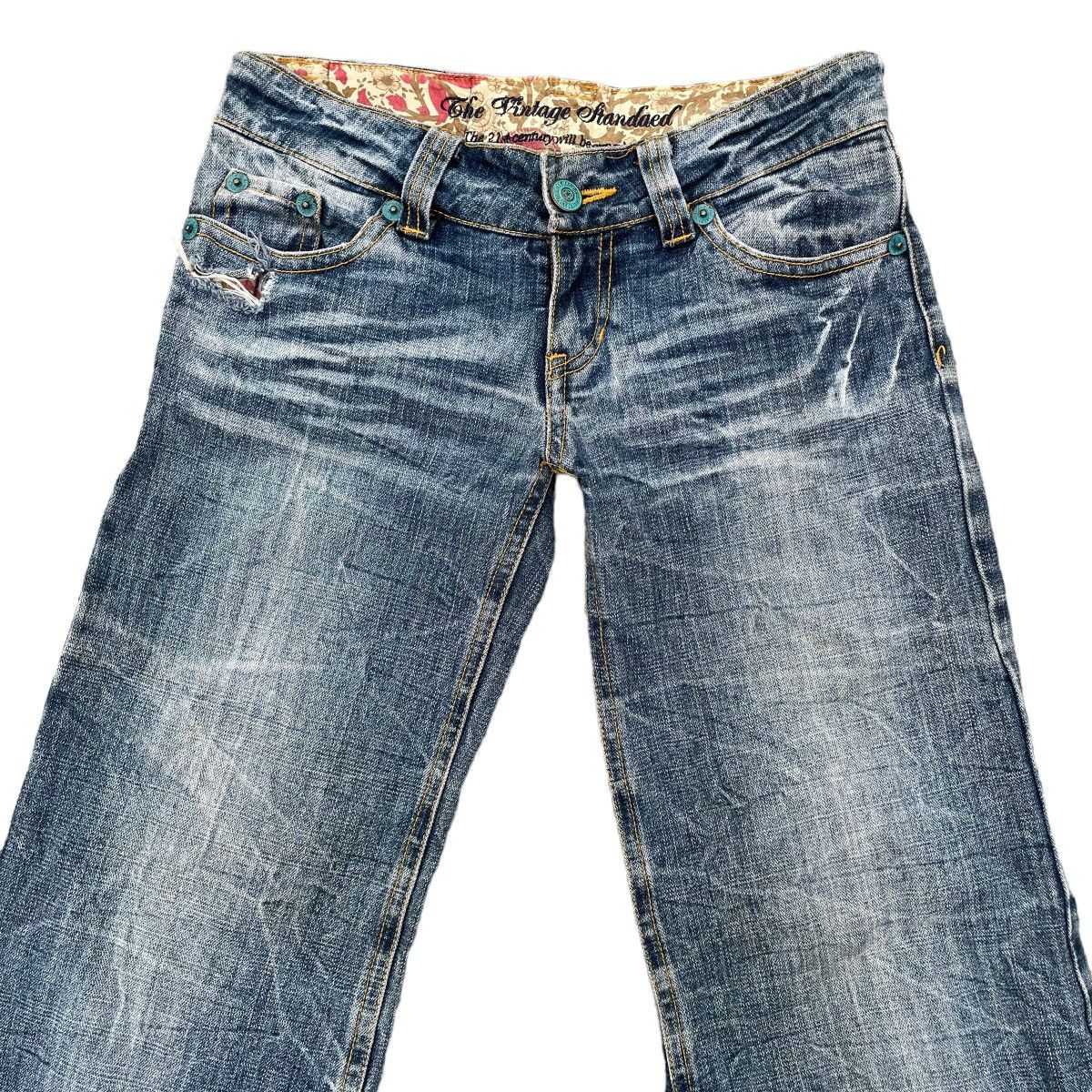 Hysteric Glamour 🇯🇵 SKY BOMBER WASHED FLARE DENIM PANTS Size 28" / US 6 / IT 42 - 3 Thumbnail