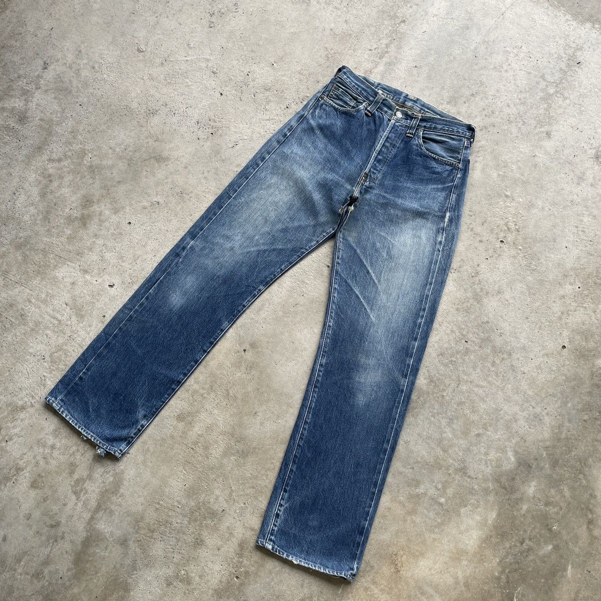 Levi's Vintage Clothing Vintage Levis Big E USA Buckle Faded Selvedge Jeans Pants Size US 28 / EU 44 - 3 Thumbnail