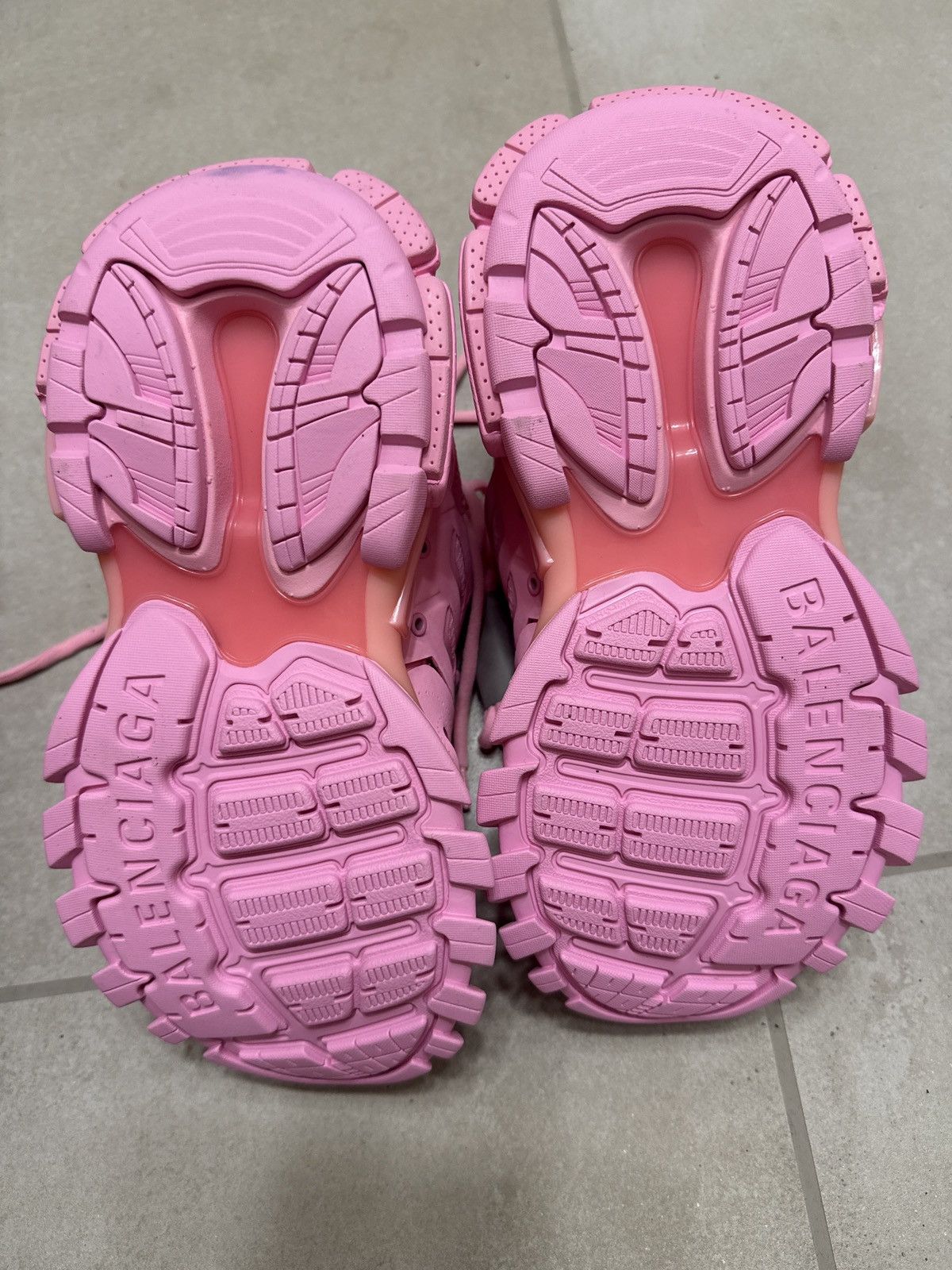 Balenciaga Balenciaga Track Pink Size 36 | Tried On Only | Italy Size US 6 / IT 36 - 5 Thumbnail