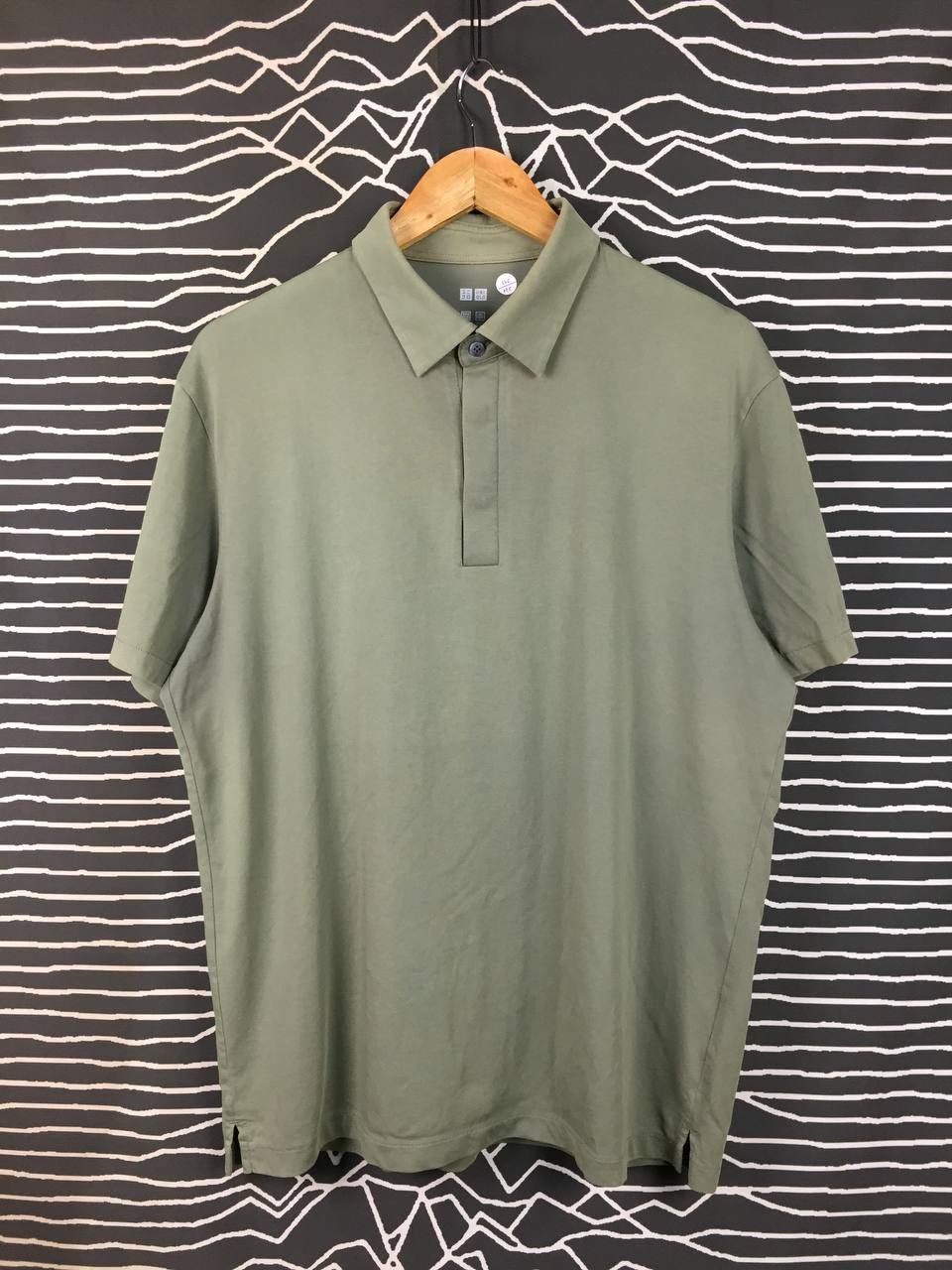 Uniqlo Uniqlo AIRism Sage Green Minimalist Tech Polo Shirt Size US XL / EU 56 / 4 - 1 Thumbnail