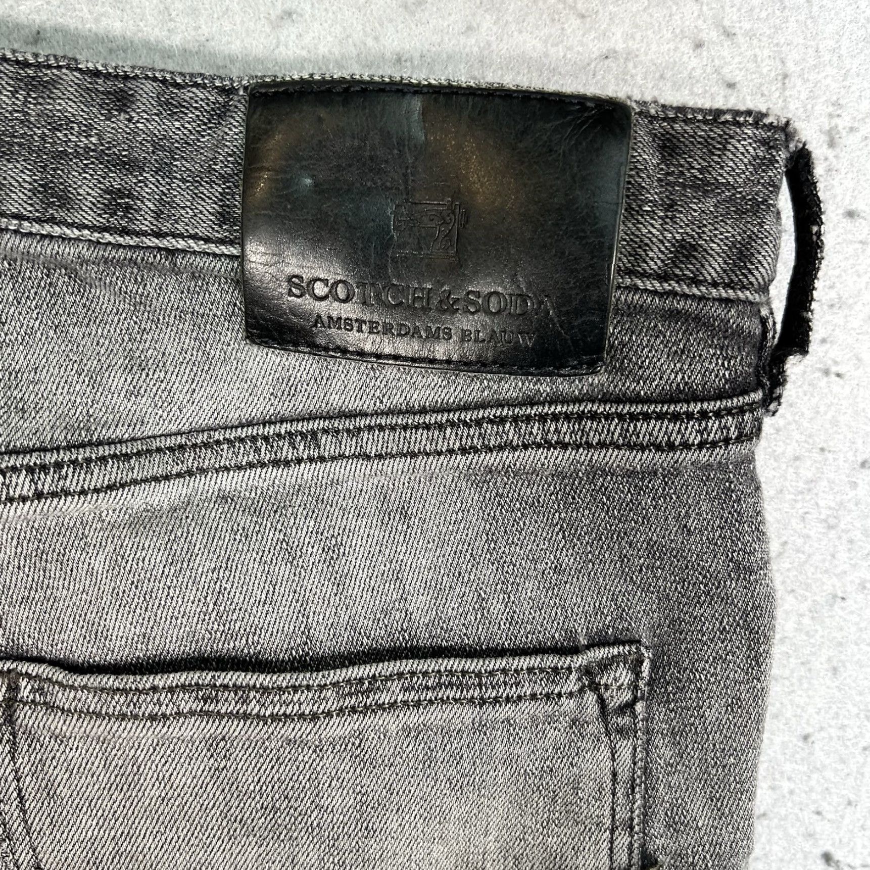 Scotch & Soda VINTAGE Scotch & Soda Bermuda Shorts Mens Adult 30 Gray 6.5 in Inseam Cotton Blend Denim Flat Front Shorts Size US 30 / EU 46 - 6 Thumbnail