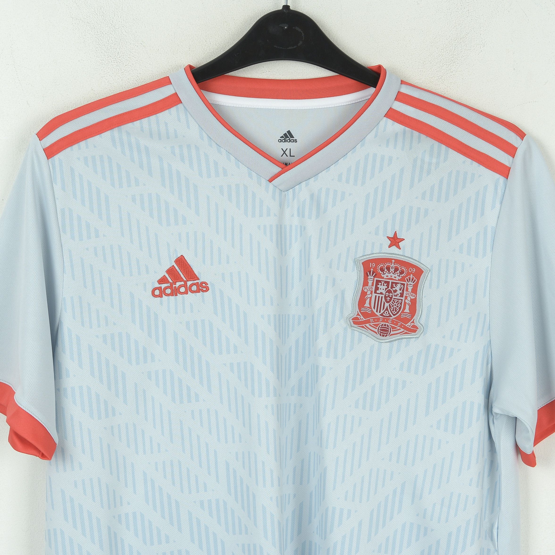 Adidas Brand New Spain XL Football Soccer Away Jersey Shirt 2018 Size US XL / EU 56 / 4 - 2 Thumbnail