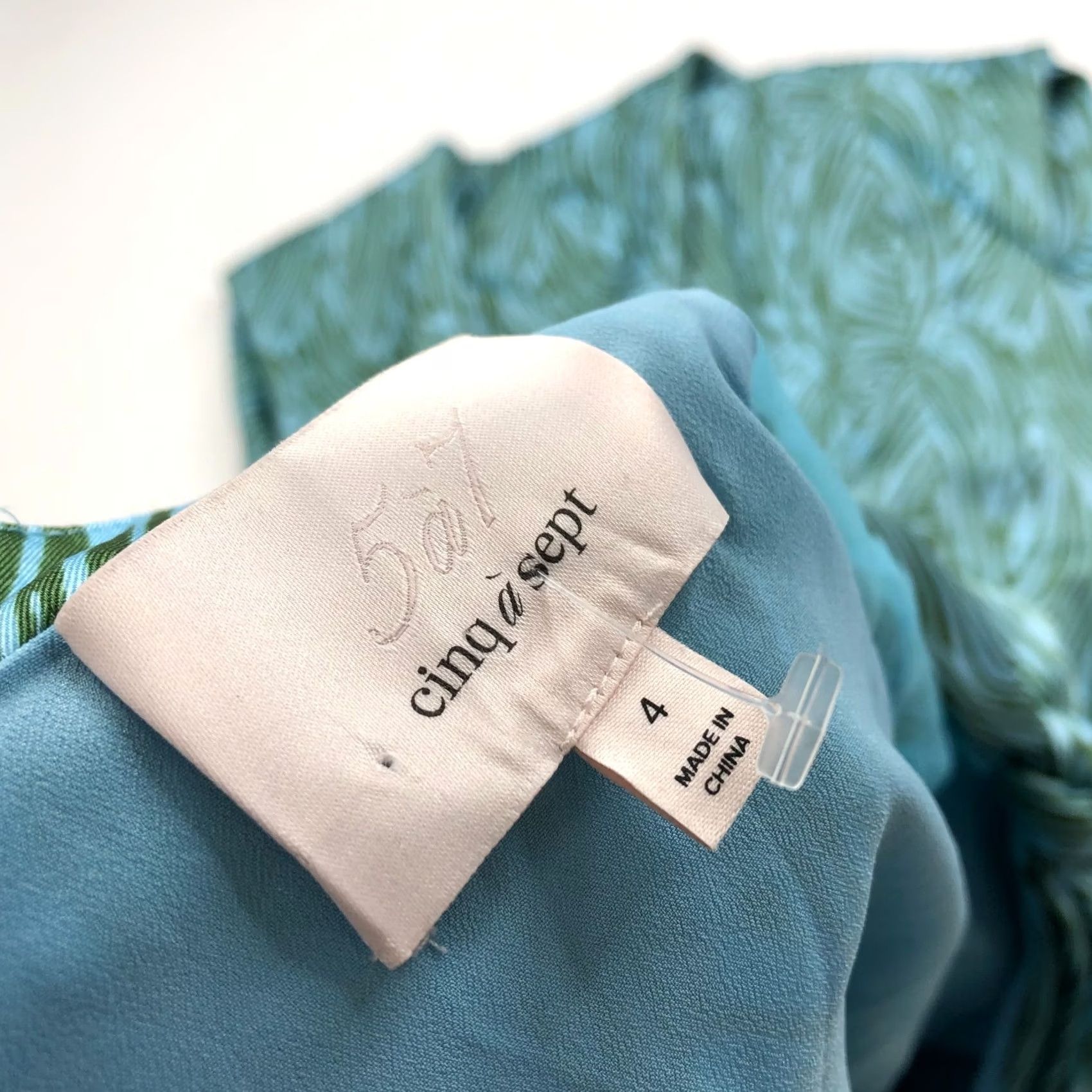 Cinq a Sept Cinq a Sept Dress Mermaid Puff Sleeve Zip Open Front 4 Polyester Blue Green Dress Shirt Womens Regular Blue Modern Geometric Pattern Long Dress Size S / US 4 / IT 40 - 5 Thumbnail