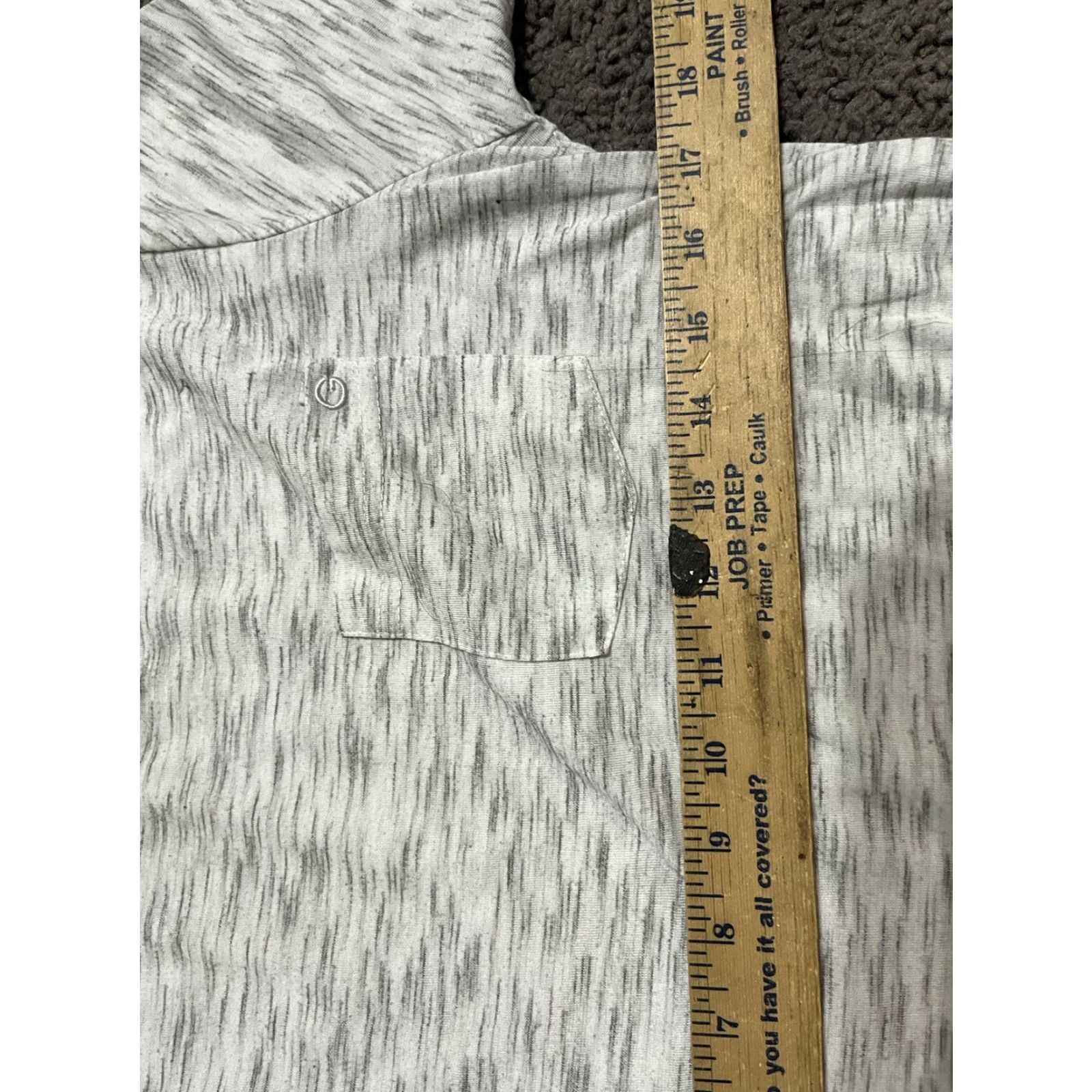 Guess G by GUESS Shirt Adult Small Gray Pocket Logo Stretch Crew Neck Mens Size US S / EU 44-46 / 1 - 4 Thumbnail