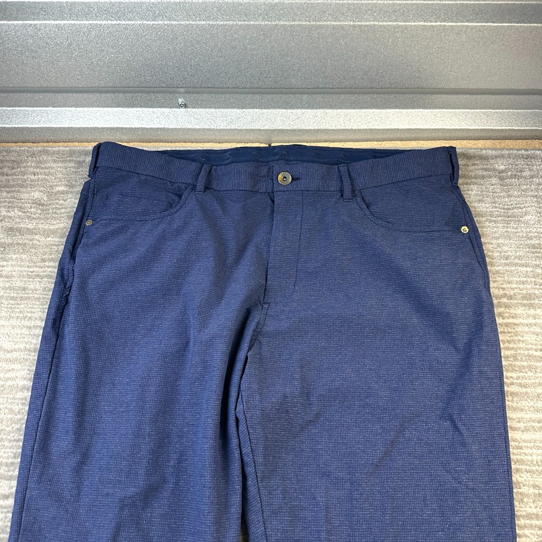 Tommy Bahama Tommy Bahama Pants Mens 40x30 Chino Regular Blue 5-Pocket Stretch Pocket Nylon Polyester Spandex Size US 40 / EU 56 - 3 Thumbnail