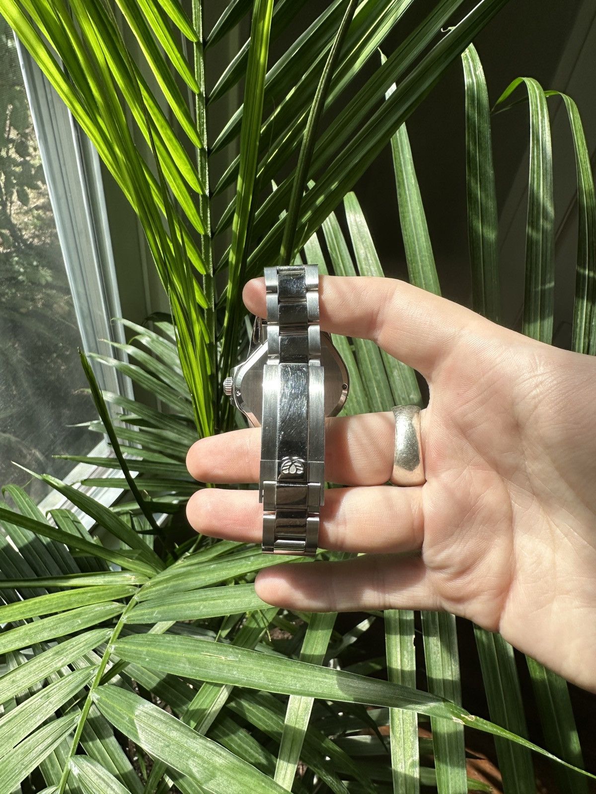 Montre Laarve PEA001 Green (Hulk) - Boîtier 40x45 Mm - Étanche 30M - Chiffres Et Aiguilles Lumineux - Neuf Avec étiquettes