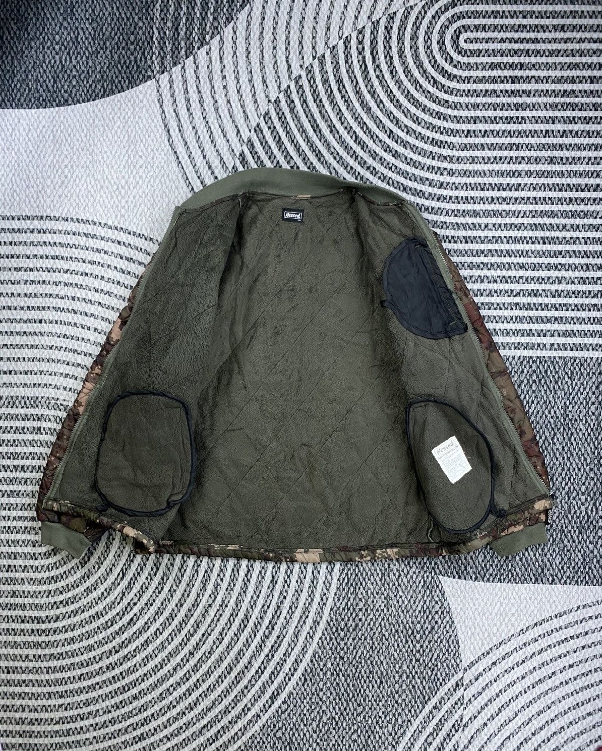 Japanese Brand Vintage Hessed Army Camo Rare Puffer Zipper Jacket Size US M / EU 48-50 / 2 - 5 Thumbnail