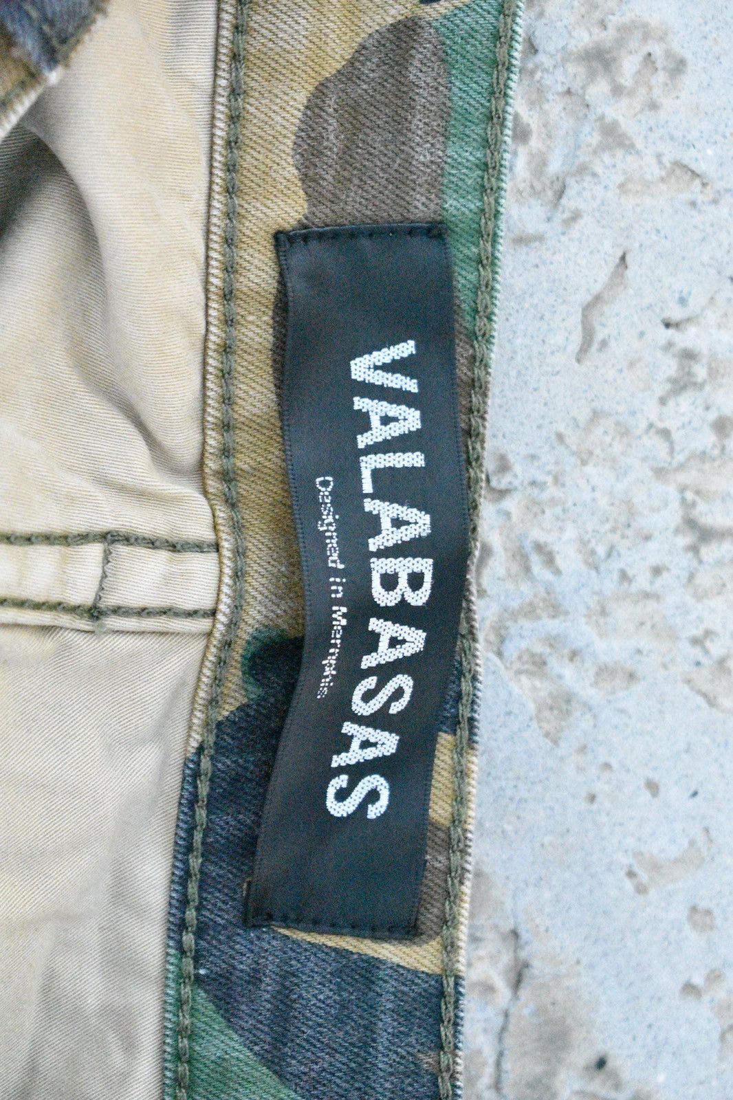 Valabasas Stacked cargo camo valabasas jeans Size US 30 / EU 46 - 3 Thumbnail
