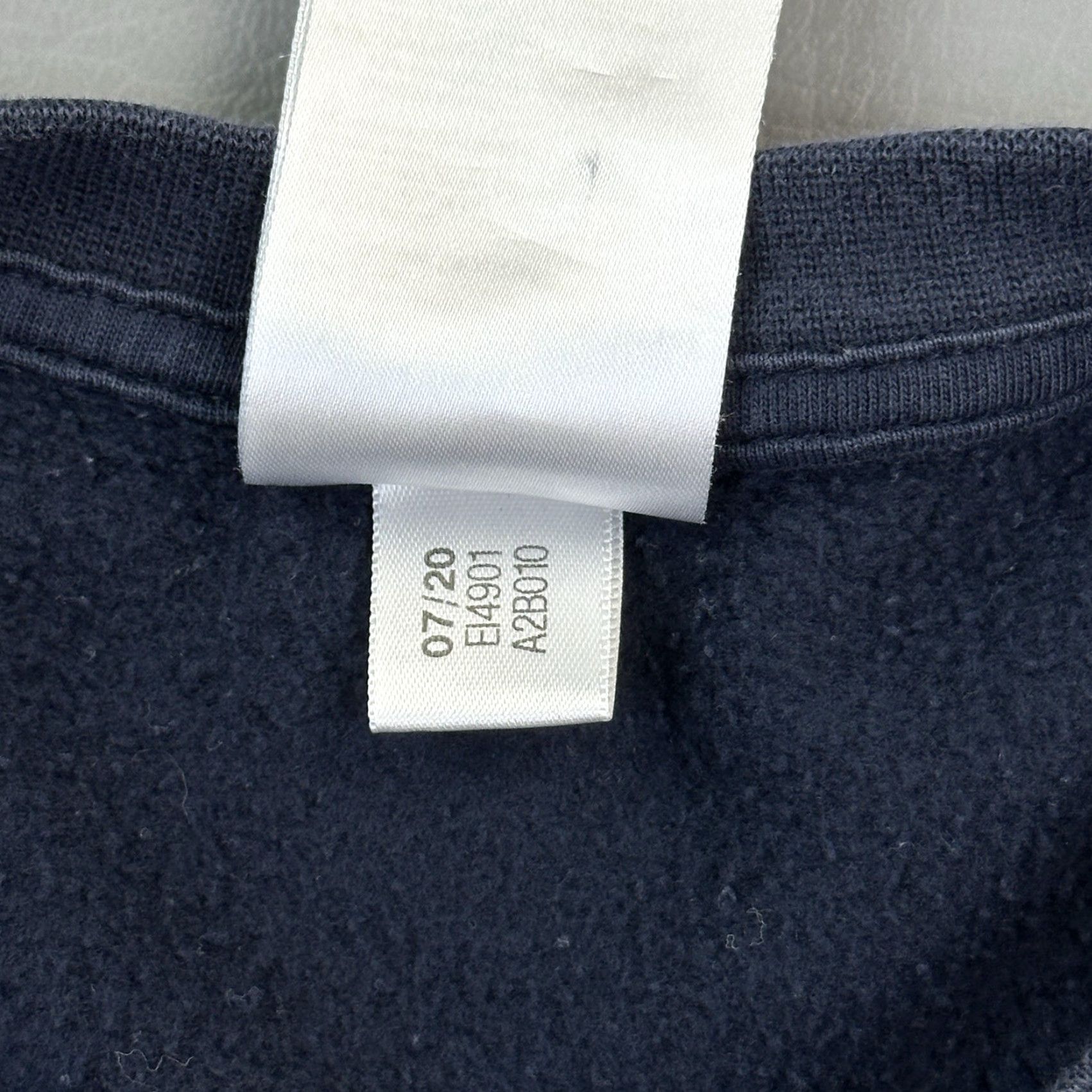 Adidas Adidas Essentials Sweatshirt Mens M Blue 3 Stripe Crewneck Logo Pullover Size US M / EU 48-50 / 2 - 4 Thumbnail