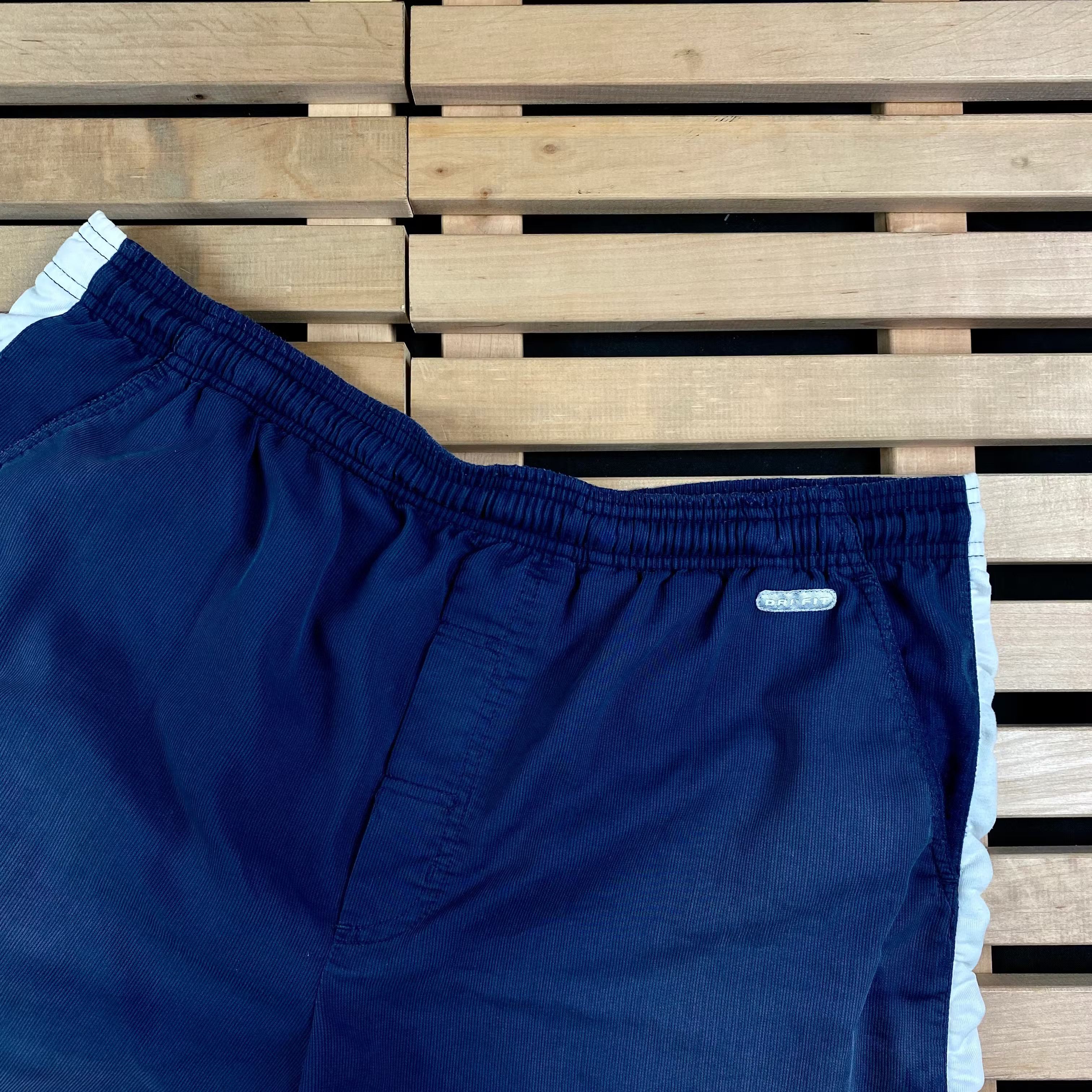 Nike × Vintage Mens Shorts Nike Vintage Size M Size US 30 / EU 46 - 2 Thumbnail
