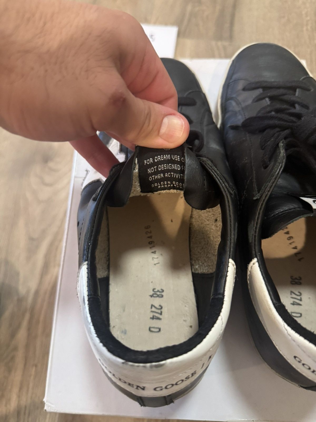 Golden Goose Golden Goose Lowtop Sneaker Size US 8 / IT 38 - 14 Thumbnail