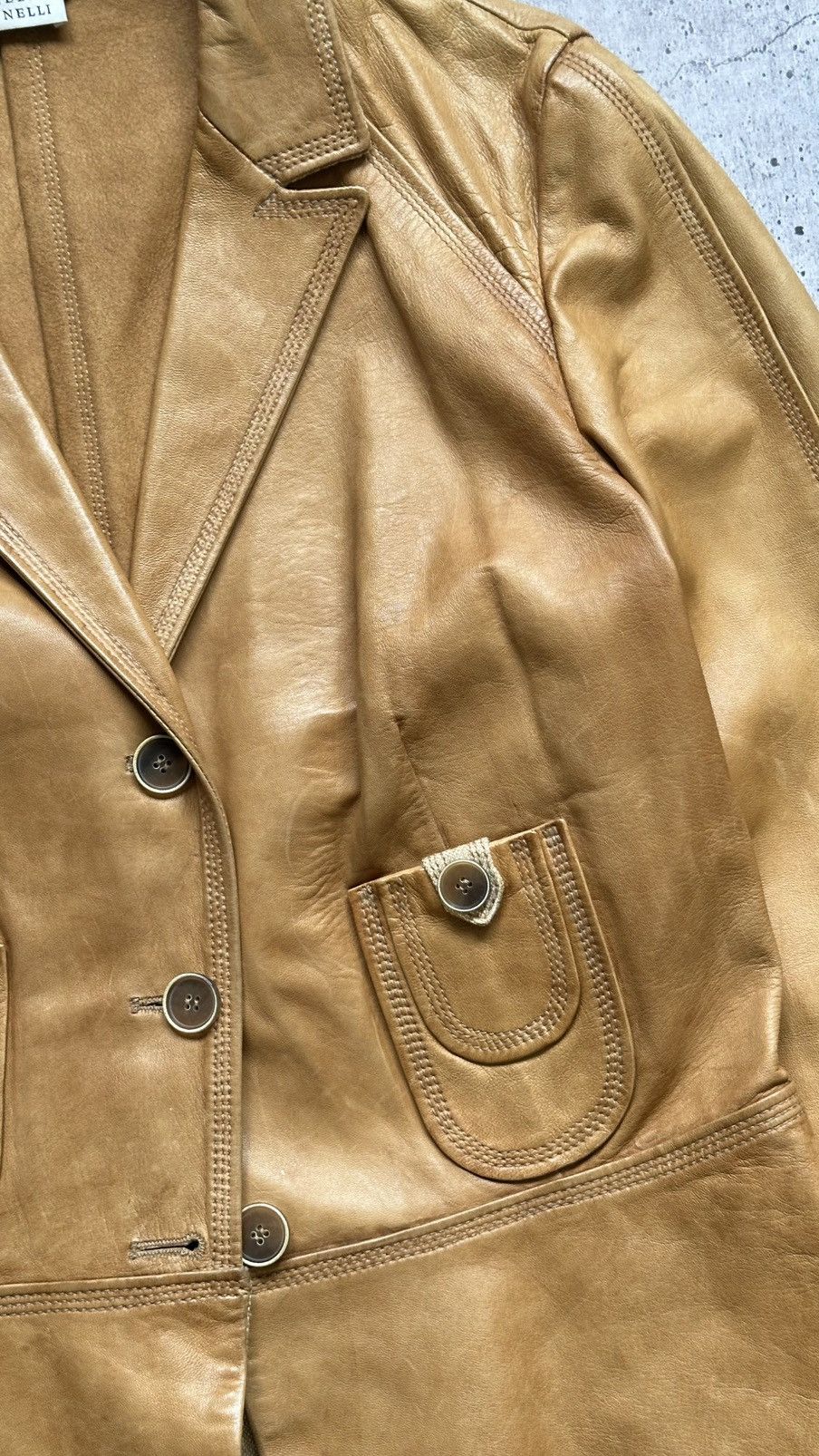 Brunello Cucinelli Women's Brunello Cucinelli Vintage Leather Blazer Jacket Size M / US 6-8 / IT 42-44 - 9 Thumbnail