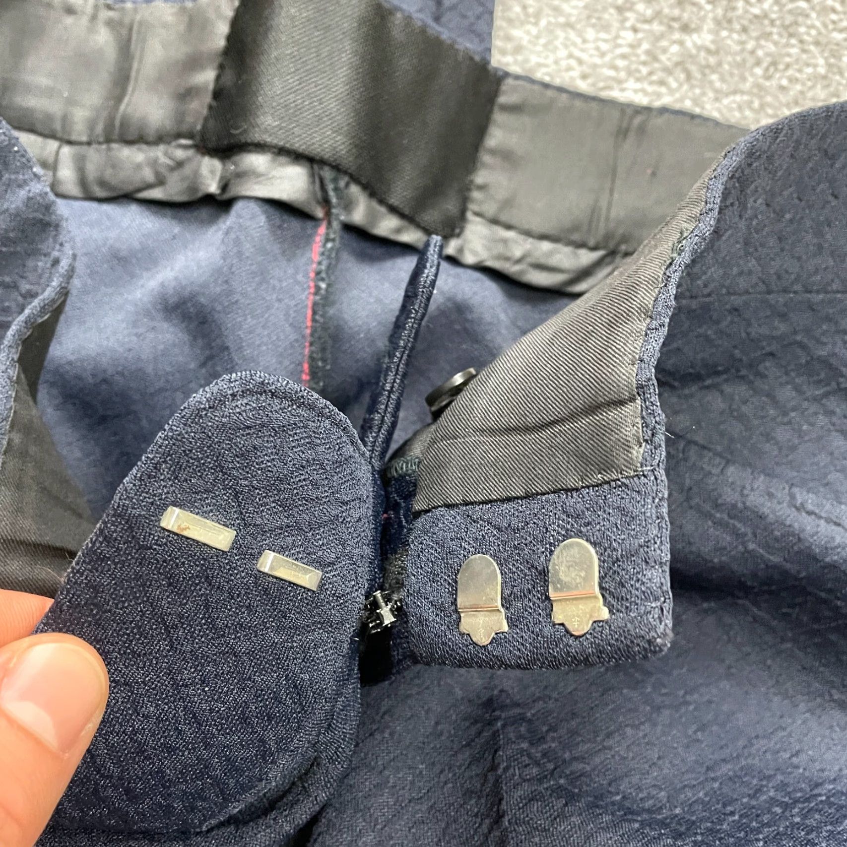 Vintage Unbranded Pants Dress Solid Dark Blue Textured Mid Rise Trouser 38x30 Womens Size 26" / US 2 / IT 38 - 4 Thumbnail