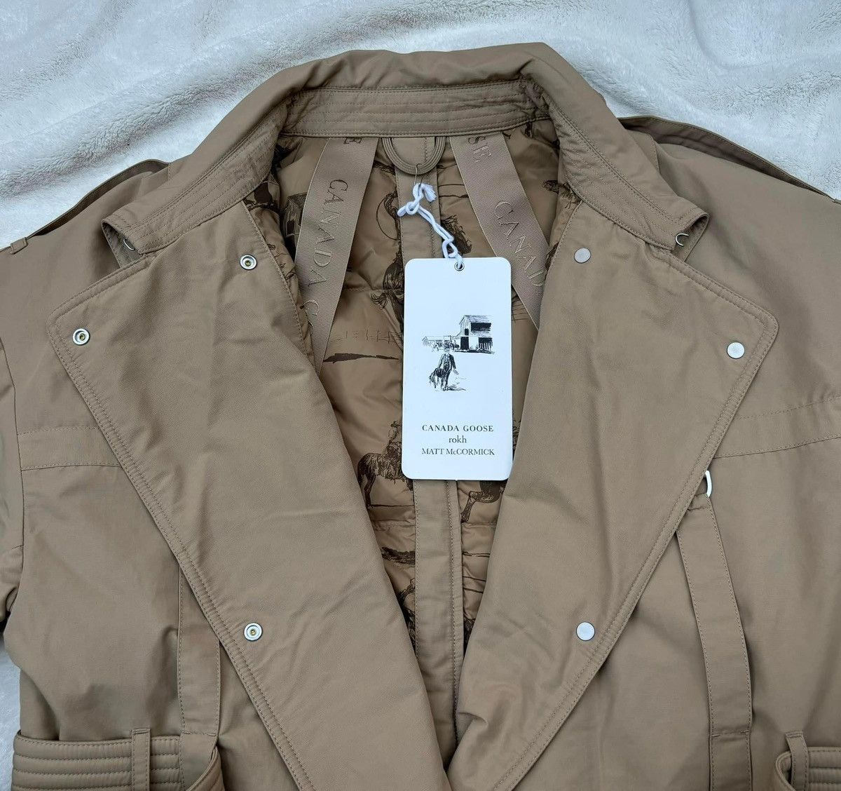 Canada Goose Canada Goose x ROKH x Mat McCormick Tan Strap Trench Coat Size US XL / EU 56 / 4 - 4 Thumbnail