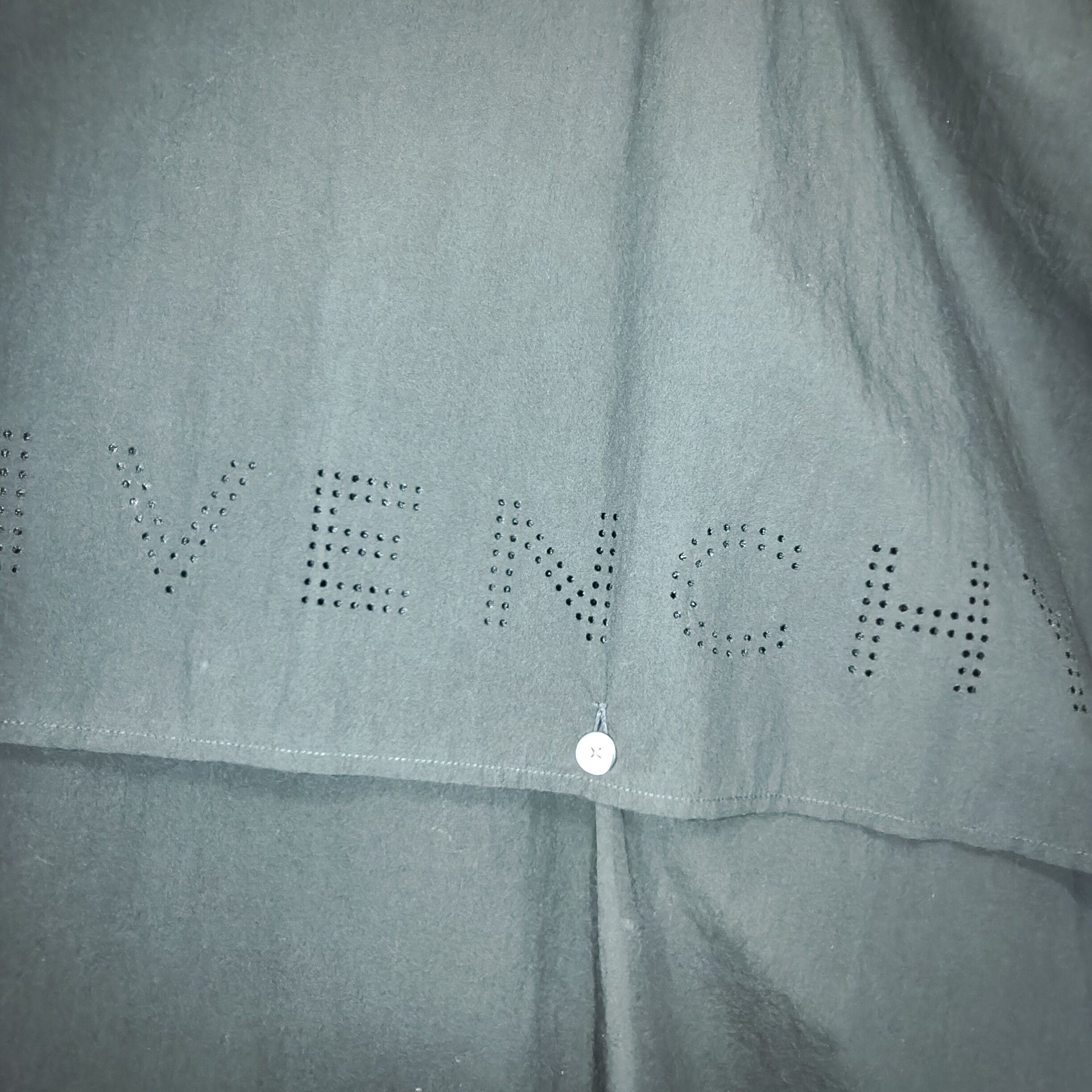 Givenchy Laser cut logo shirt Size US S / EU 44-46 / 1 - 8 Thumbnail