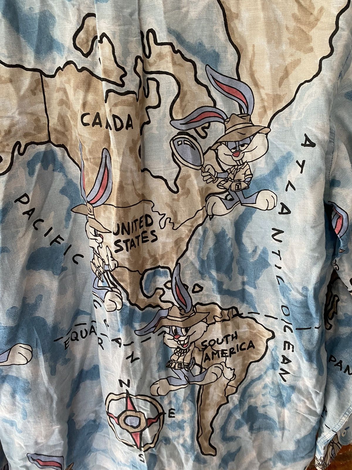 Iceberg 1997 Iceberg X Warner Bros Button up carton nerwork Size US L / EU 52-54 / 3 - 11 Thumbnail