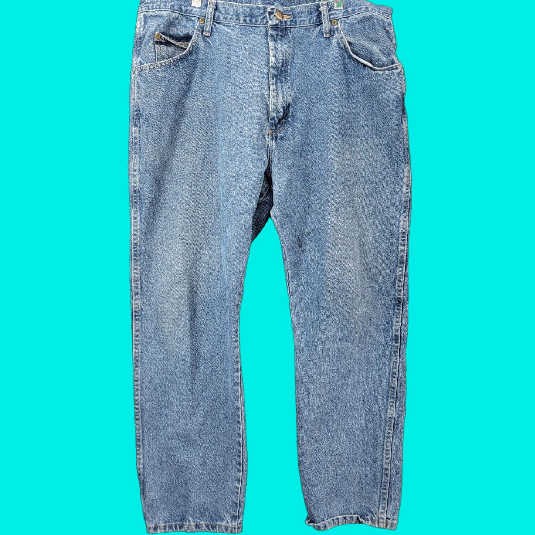 Wrangler Wrangler Jeans Mens 40x30 light Wash Regular Fit Straight 96501MR vintage Wrangler Jeans Mens 40x30 light Wash Regular Fit Straight 96501MR vintage Size US 40 / EU 56 - 1 Thumbnail