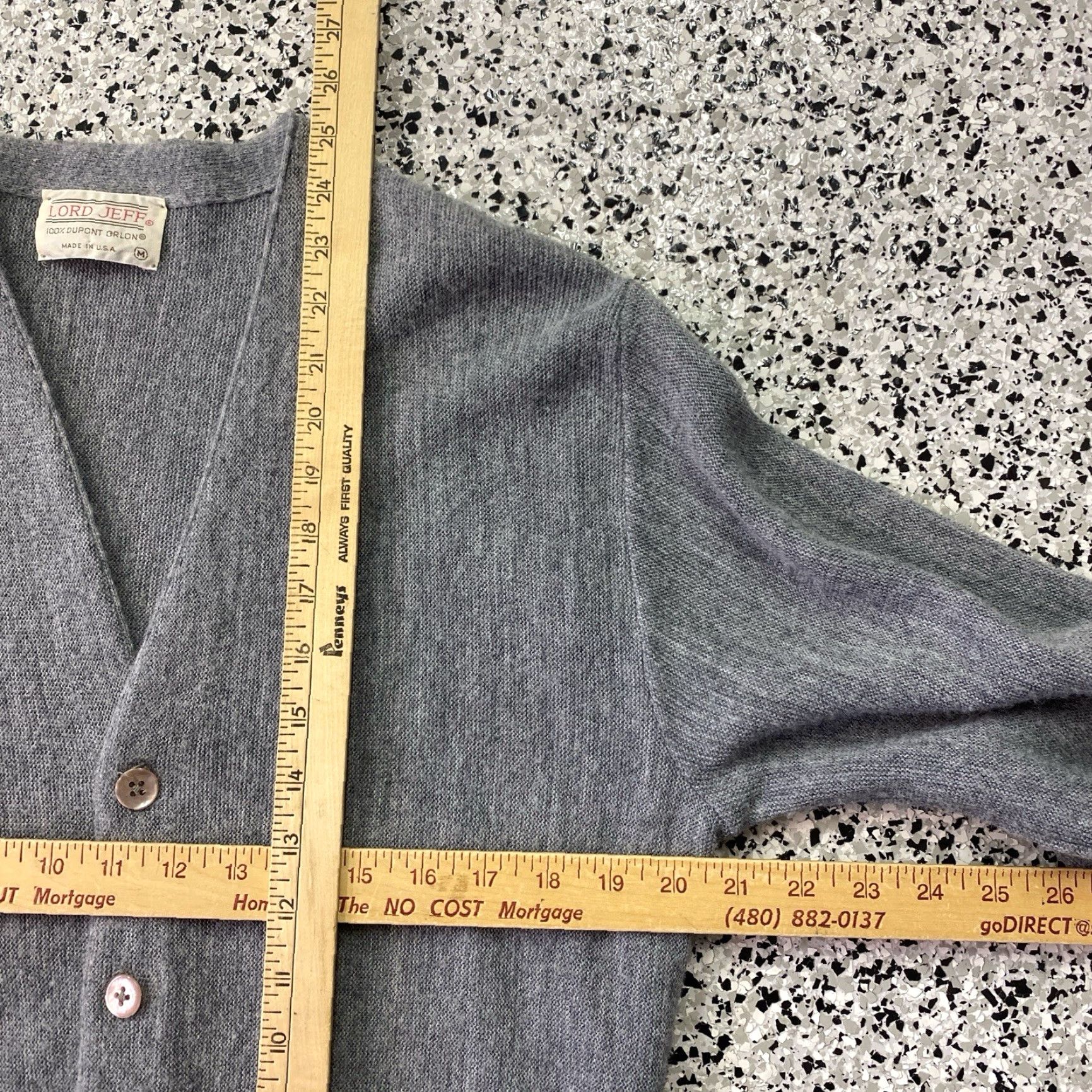 Vintage VINTAGE Lord Jeff Cardigan Sweater M Grey Acrylic Knit V-Neck Long Sleeve Men US Made Regular Size US M / EU 48-50 / 2 - 3 Thumbnail