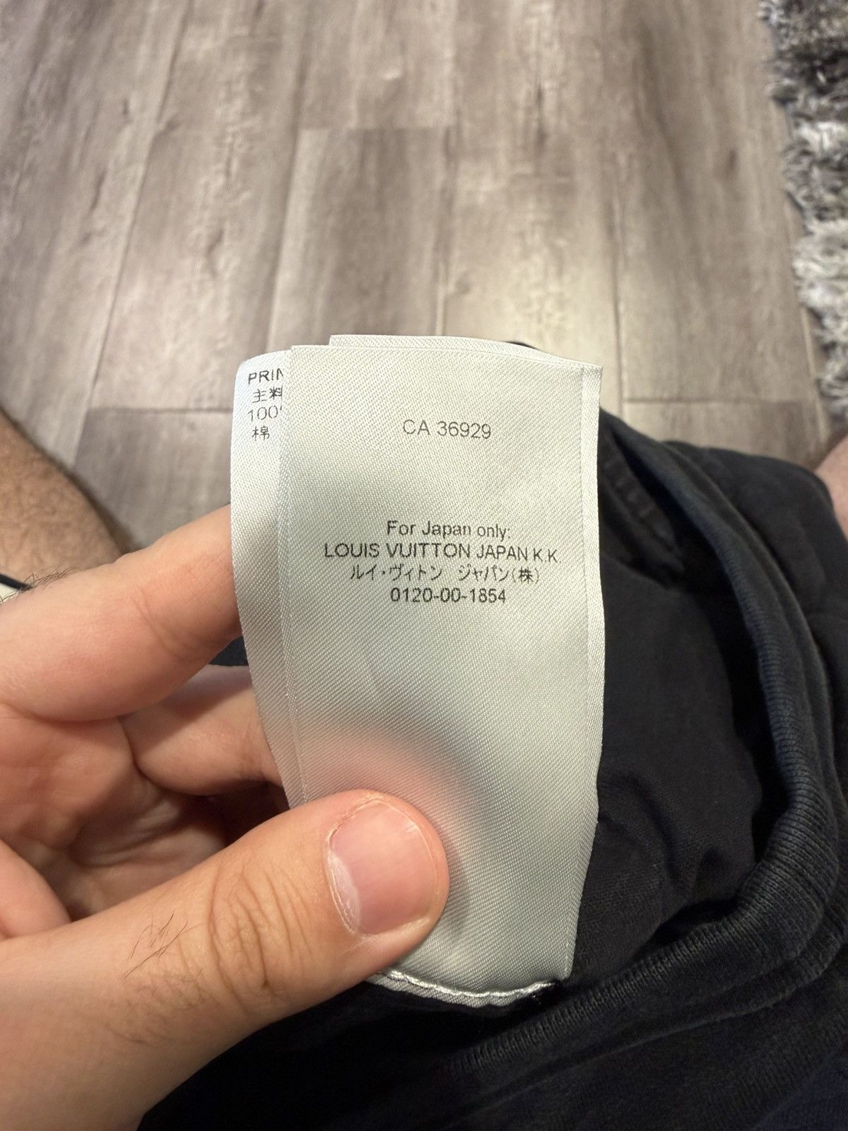 Louis Vuitton Louis Vuitton Signature Pin Logo Sweatpants Size US 34 / EU 50 - 8 Thumbnail