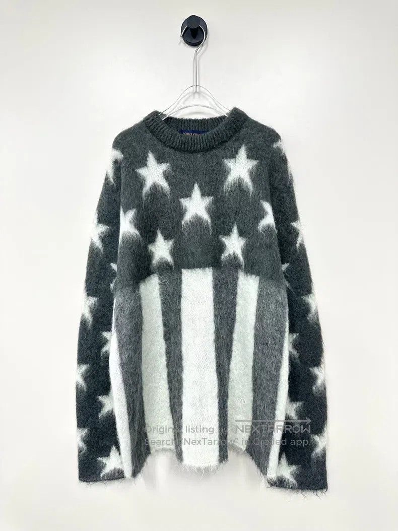 Louis Vuitton Louis Vuitton Dark grey star mohair knit sweater Size US L / EU 52-54 / 3 - 1 Thumbnail