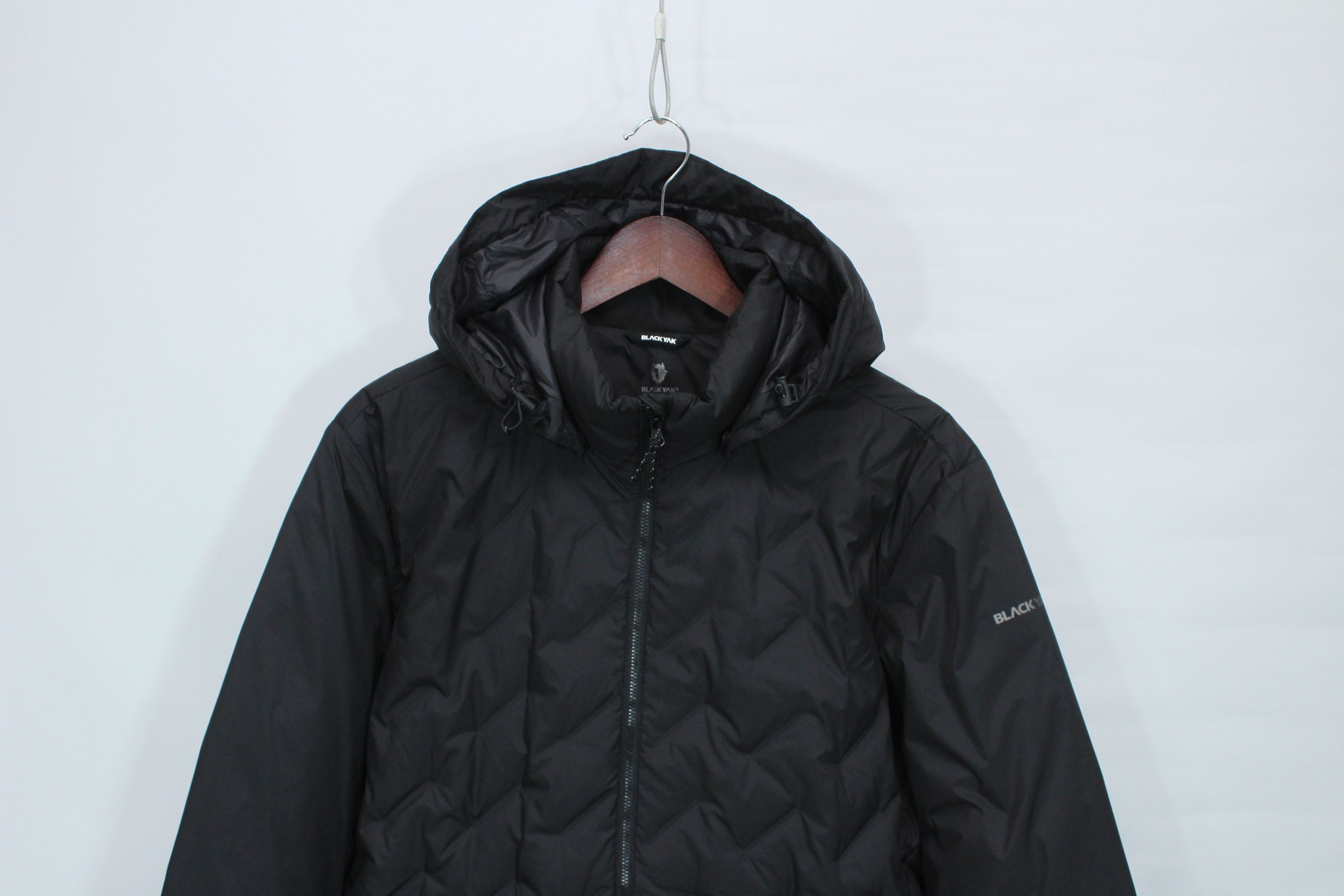 BLACKYAK Black Yak Zero Spot Wave Puffer Down Jacket Hooded Black M Size US M / EU 48-50 / 2 - 2 Thumbnail