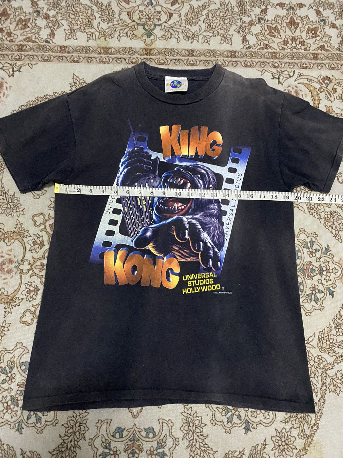 Vintage Vintage 90s Thrash Sunfaded Movie King Kong Size US M / EU 48-50 / 2 - 11 Thumbnail