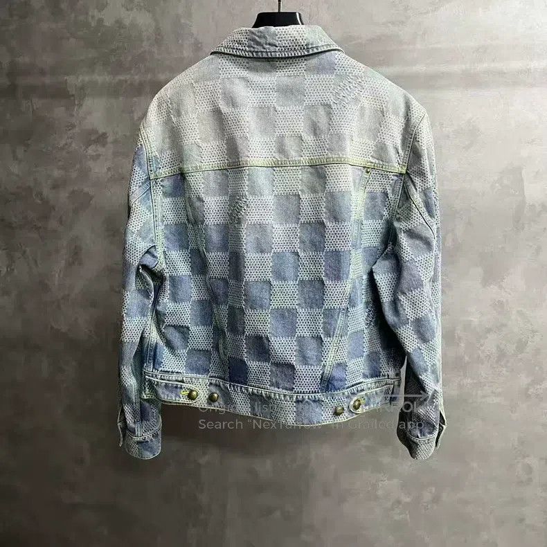 Louis Vuitton Louis Vuitton 25 Latest Blue Plaid Single Breasted Long Sl Size US L / EU 52-54 / 3 - 5 Thumbnail
