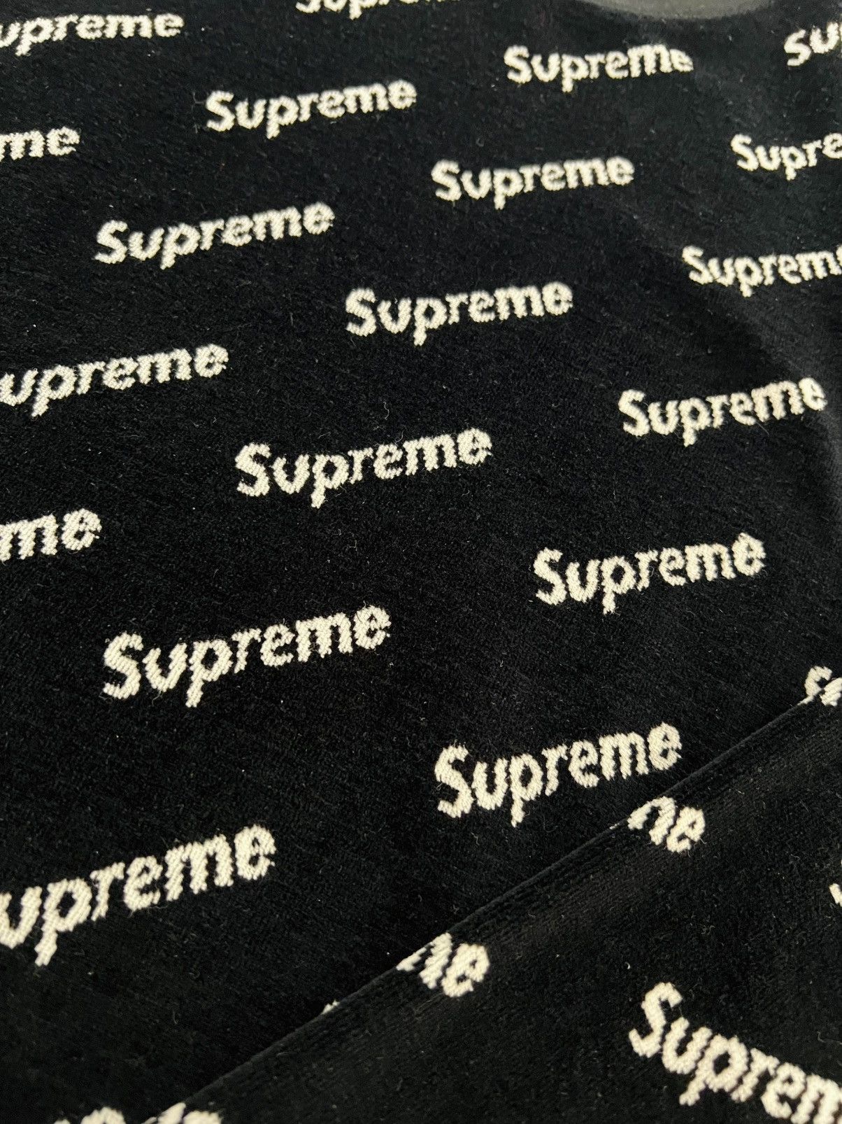 Supreme FW17 SUPREME VELOUR LOGO L/S Small Size US S / EU 44-46 / 1 - 9 Thumbnail