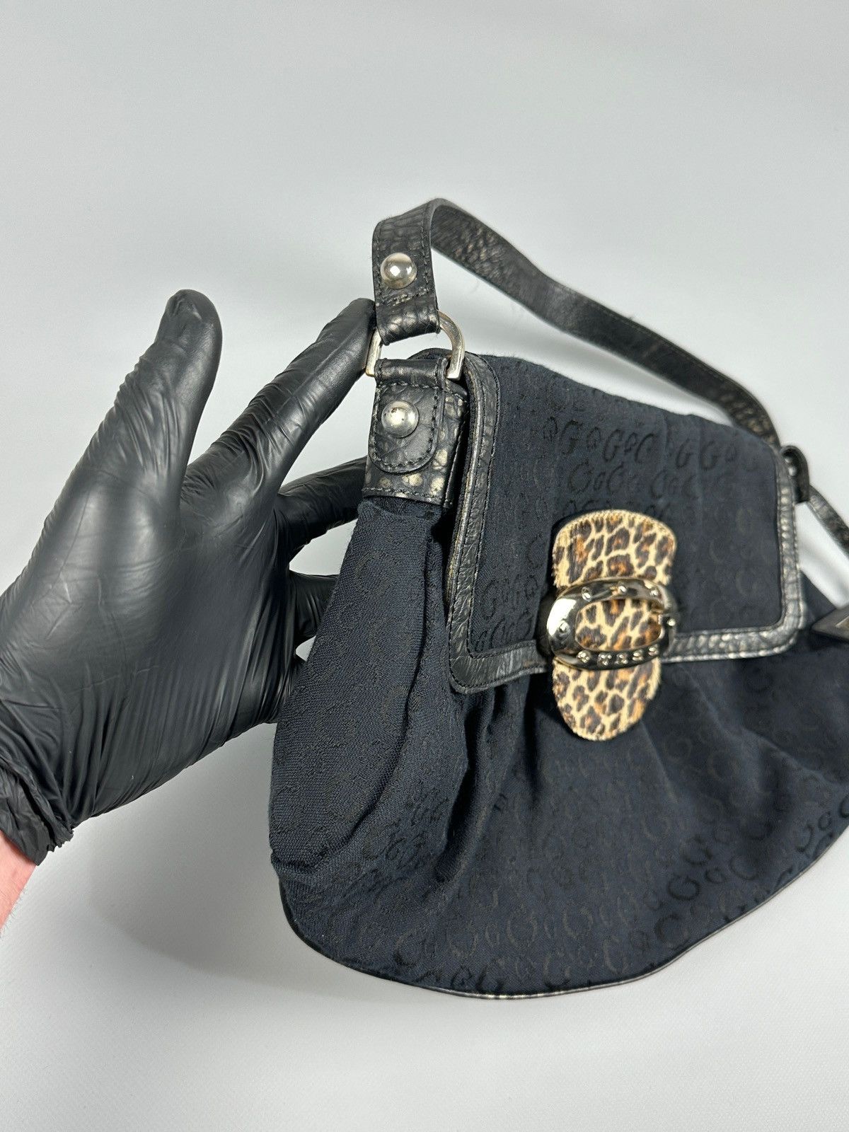 Guess Vintage Guess Y2K Monogram Leopard Print Shoulder Hobo Bag Size ONE SIZE - 9 Thumbnail