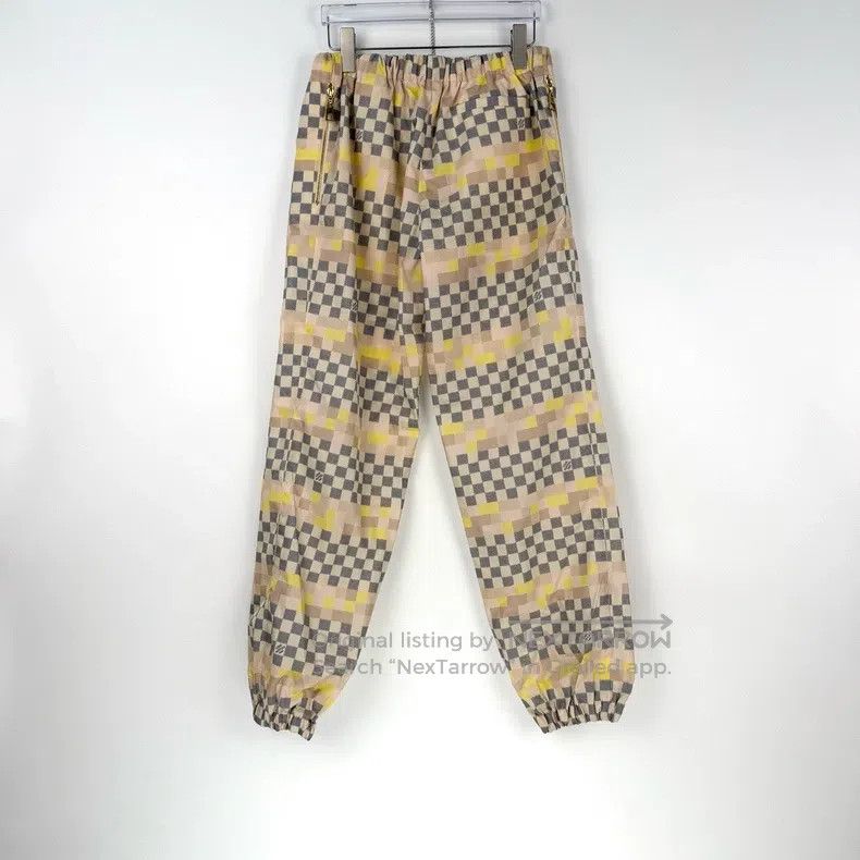 Louis Vuitton Louis Vuitton Grey and pink checkerboard nylon pants Size US 38 / EU 54 - 4 Thumbnail