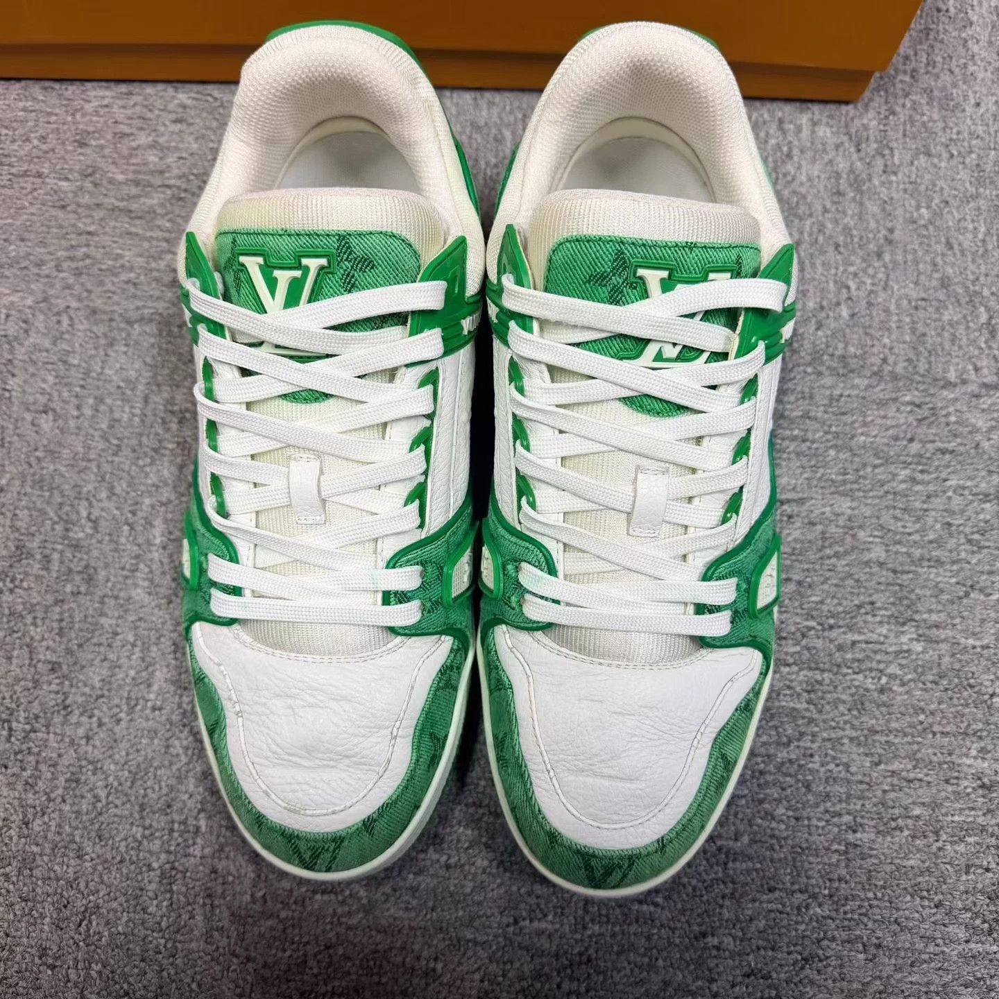 Louis Vuitton Louis Vuitton Green/White Low Top Sneaker 6.5 Size US 6.5 / EU 39-40 - 3 Thumbnail