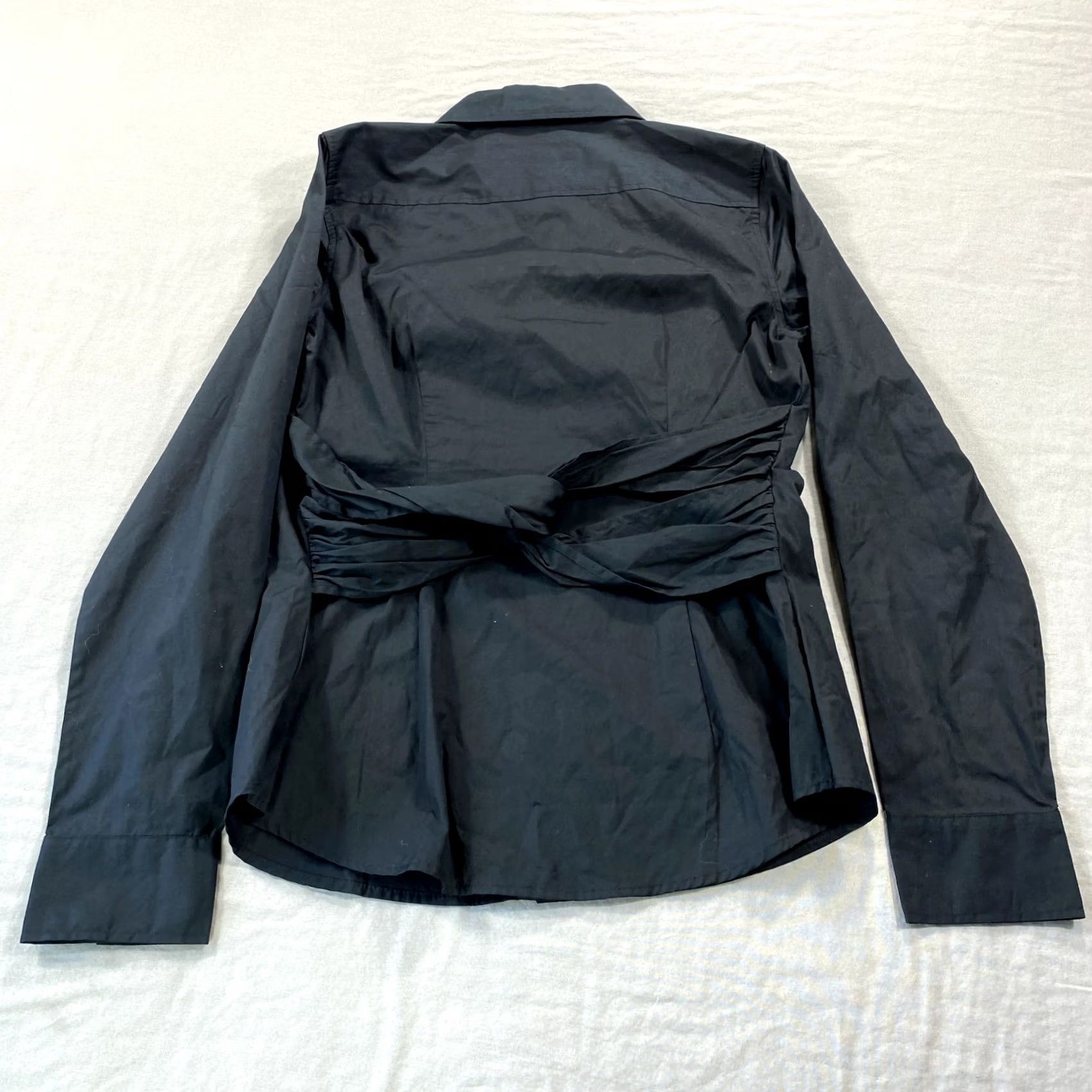 Isaac Mizrahi Nike Isaac Mizrahi Shirt Womens Small Black Button Up Back Straps Blouse Top Size S / US 4 / IT 40 - 2 Thumbnail