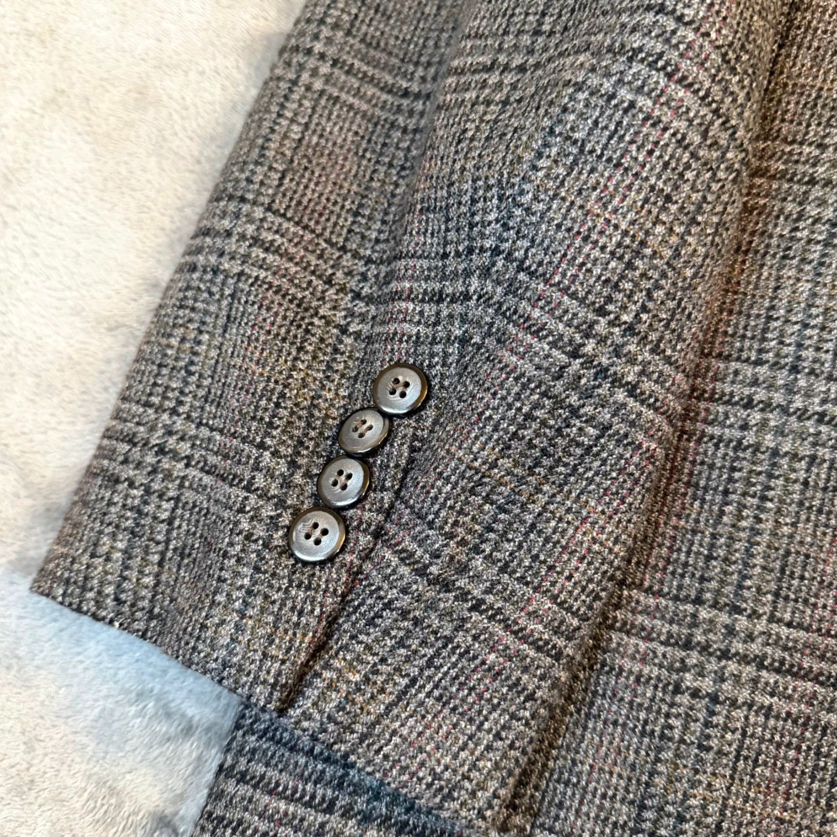 Jones New York VINTAGE Jones New York Marshall Fields Mens 41R Grey Plaid 3-Button Blazer Sport Coat Size 42R - 7 Thumbnail