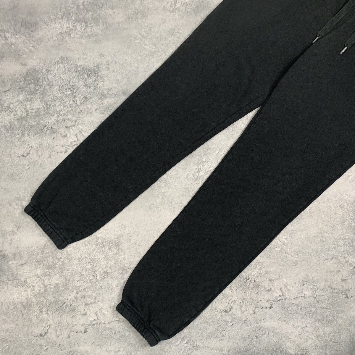 Lacoste Men’s Lacoste Sweatpants Black Joggers Size S Size US 28 / EU 44 - 4 Thumbnail