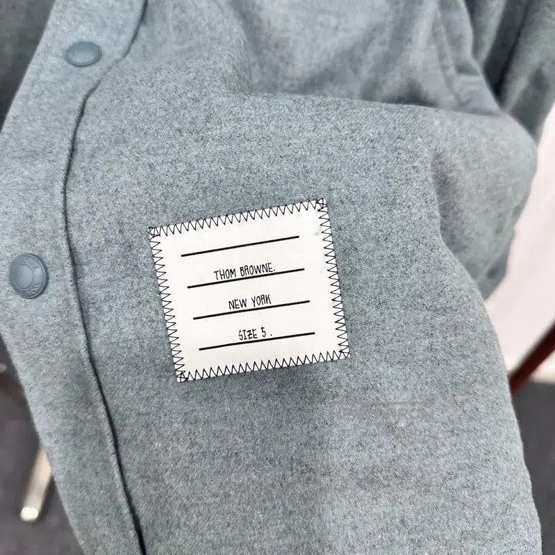 Thom Browne Thom Browne Gray-Blue Wool Blend Cardigan . Size US XXL / EU 58 / 5 - 2 Thumbnail