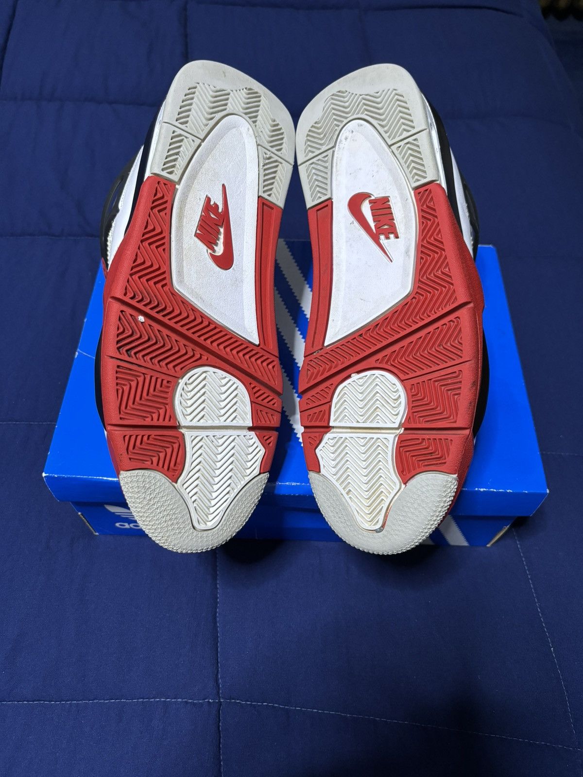 Jordan Brand Jordan 4 Retro OG Fire Red 2020 Size 10 Size US 10 / EU 43 - 6 Thumbnail