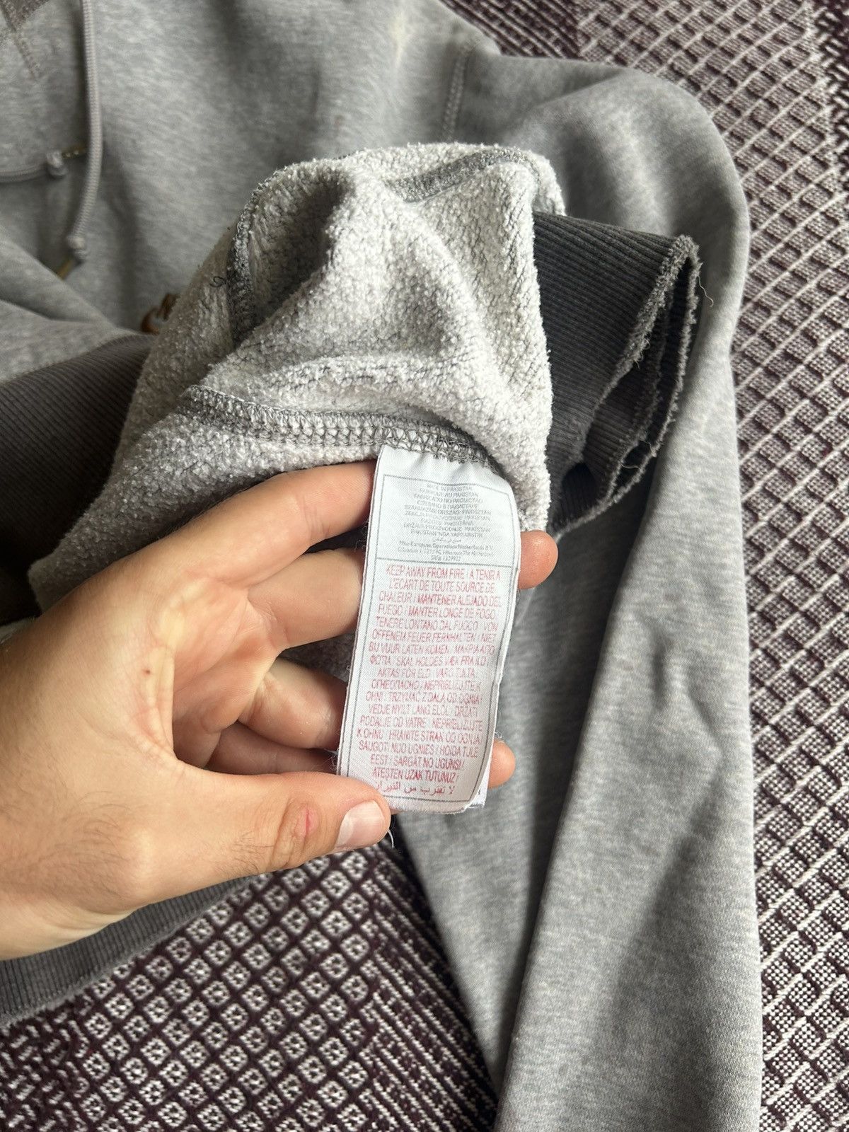 Nike Vintage Nike Distressed Faded Hoodie 00s Streetwear Size M Size US M / EU 48-50 / 2 - 12 Thumbnail