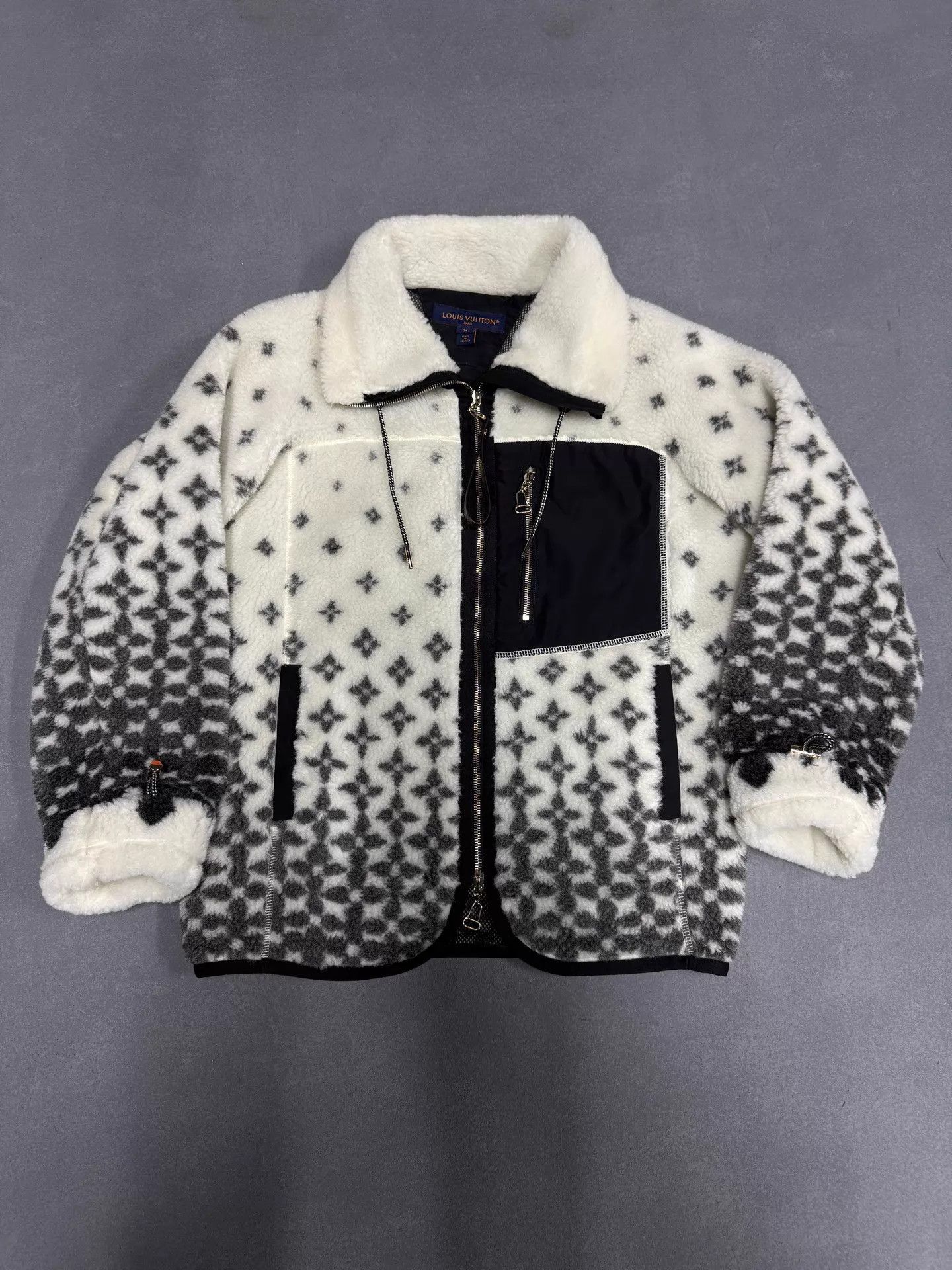 Louis Vuitton LV 25 Teddy Jacket Black/White Panda Ombre Print Size 36 Size XS / US 0-2 / IT 36-38 - 1 Thumbnail