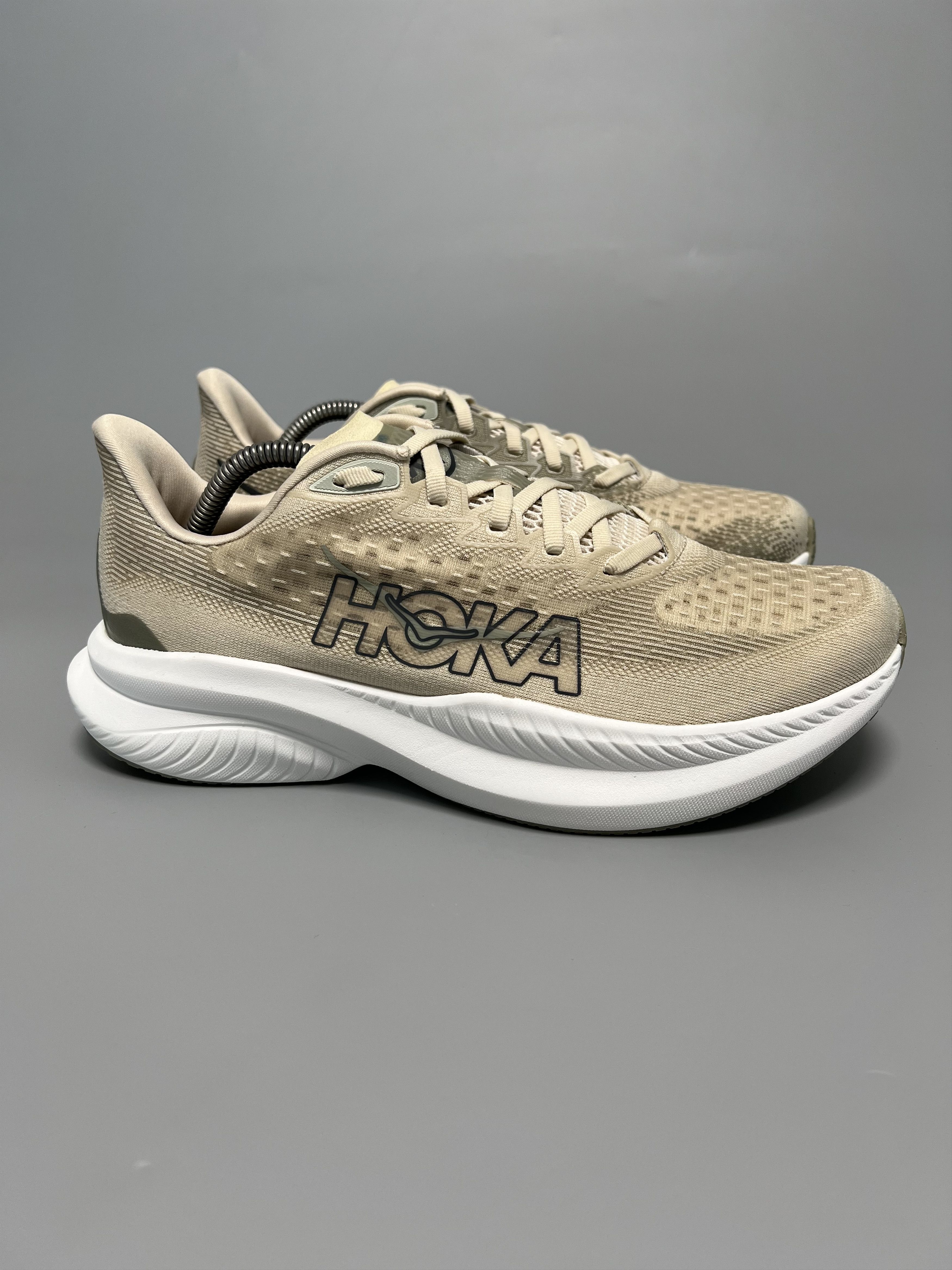 Hoka 9D Hoka One One Mach 6 Men's Running Shoes 1147790-OKB Size US 9 / EU 42 - 1 Thumbnail