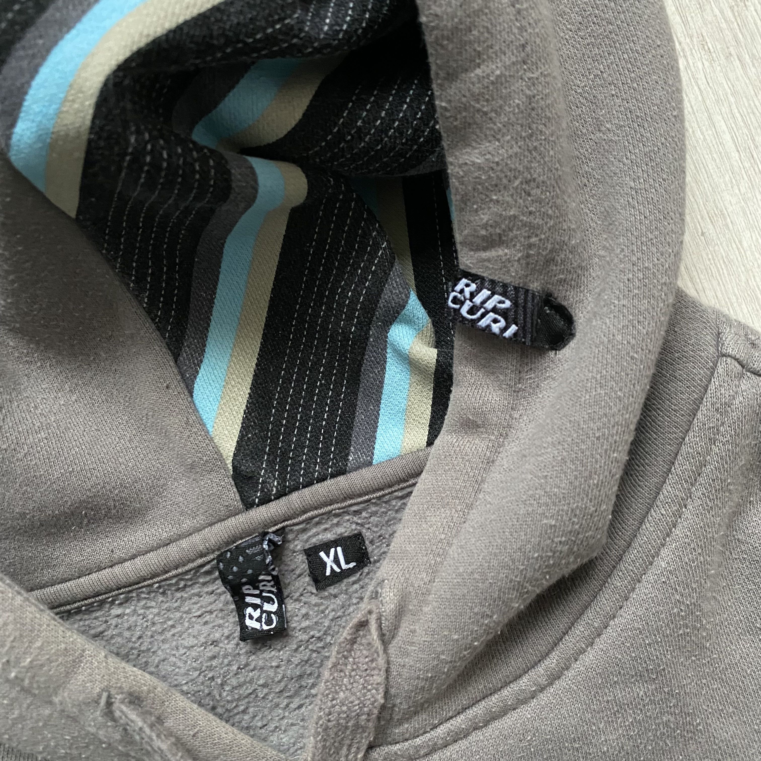 Rip Curl 🔥 TRASHED Rip curl Faded Hoodie Surf Vintage Big Logo Y2K Size US XL / EU 56 / 4 - 5 Thumbnail