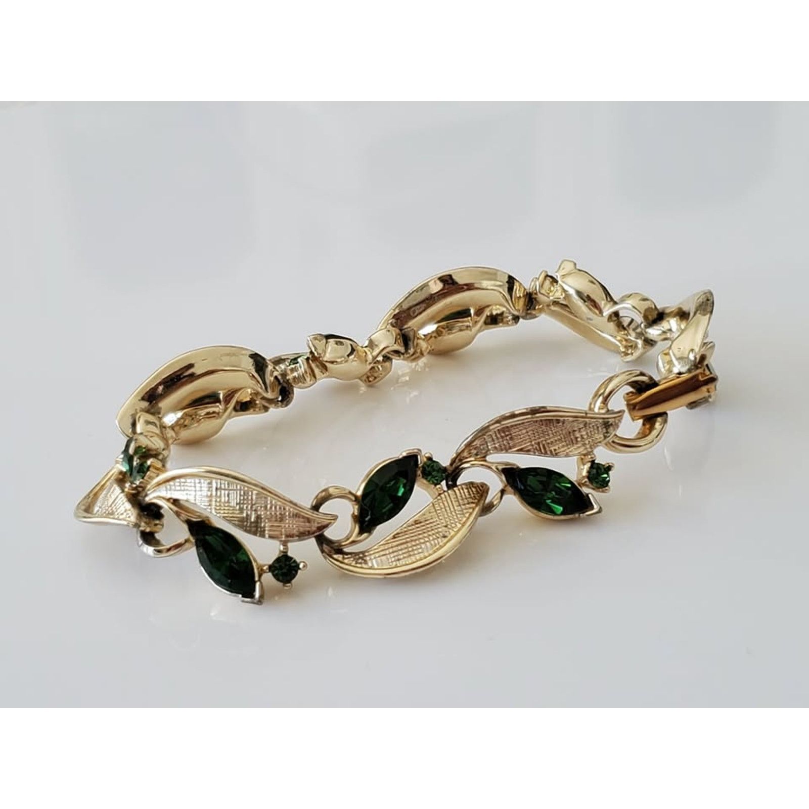 Other Vintage Green Rhinestone Lisner Designer Bracelet Size ONE SIZE - 2 Thumbnail