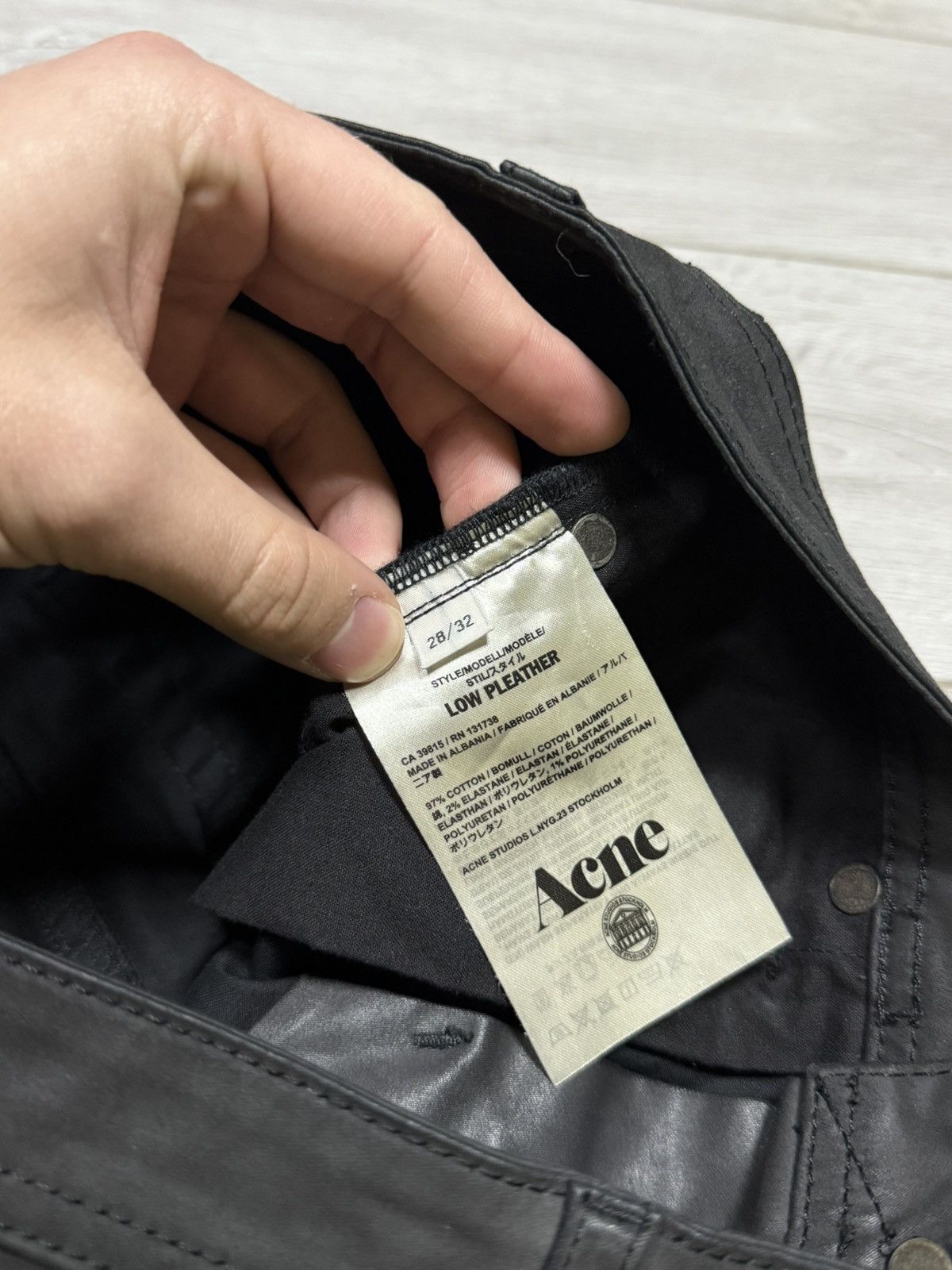 Acne Studios Acne Studios low pleather pants slim Size 28" / US 6 / IT 42 - 5 Thumbnail